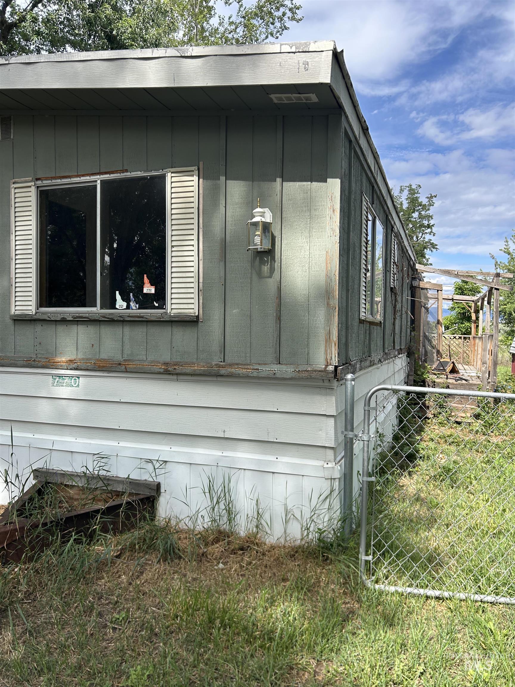 770 S Dolson Ln, Eagle, Idaho 83616, 3 Bedrooms, 2 Bathrooms, Residential For Sale, Price $49,900, 98993650