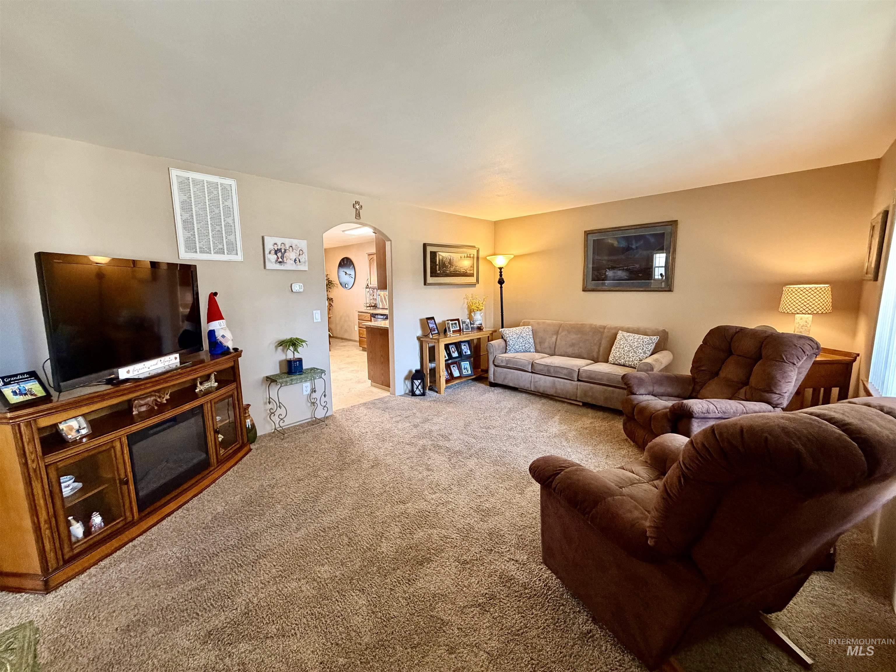 1815 16th Street, Lewiston, Idaho 83501, 2 Bedrooms, 2 Bathrooms, Residential For Sale, Price $329,900, 98993653