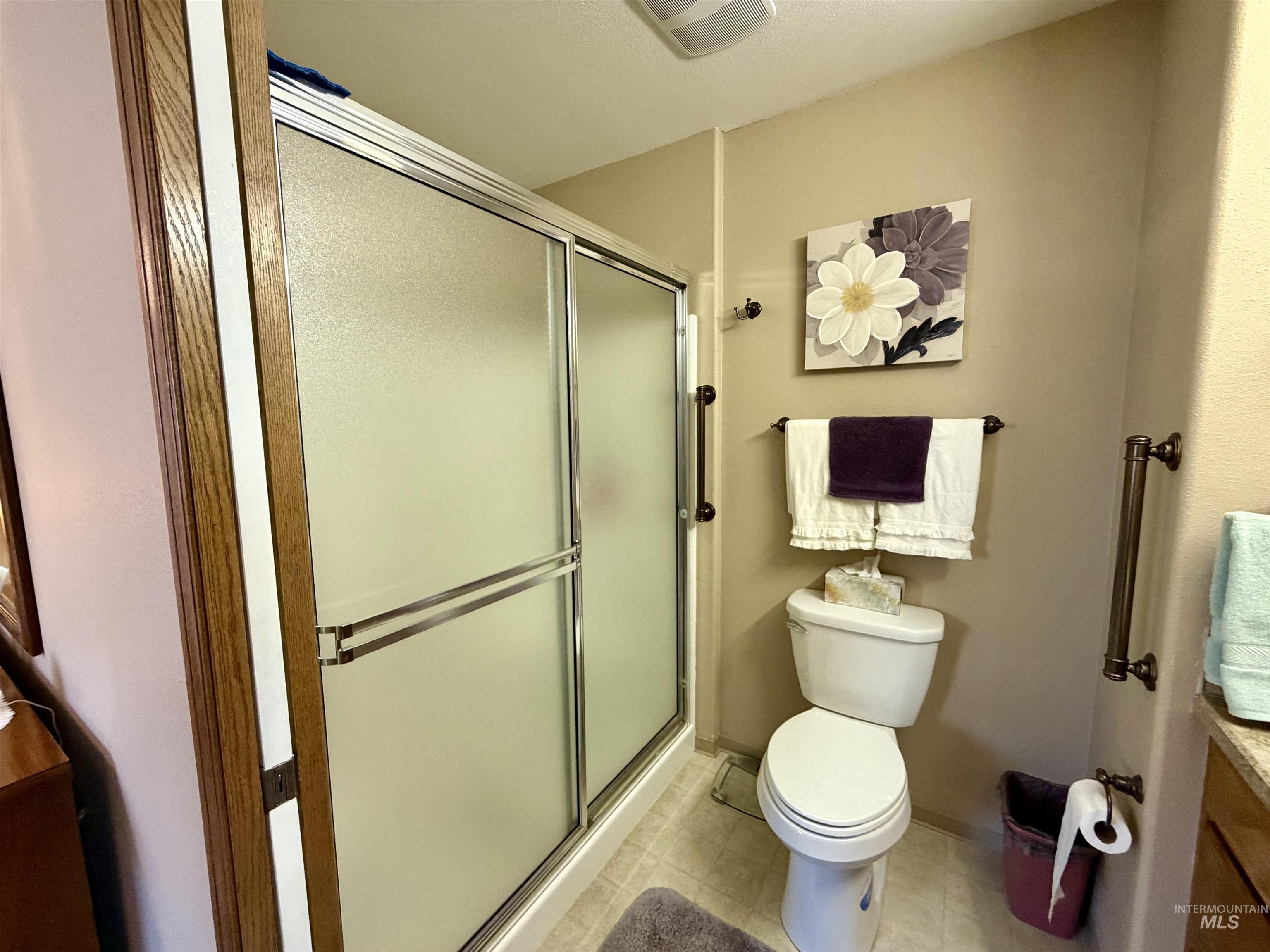 1815 16th Street, Lewiston, Idaho 83501, 2 Bedrooms, 2 Bathrooms, Residential For Sale, Price $329,900, 98993653