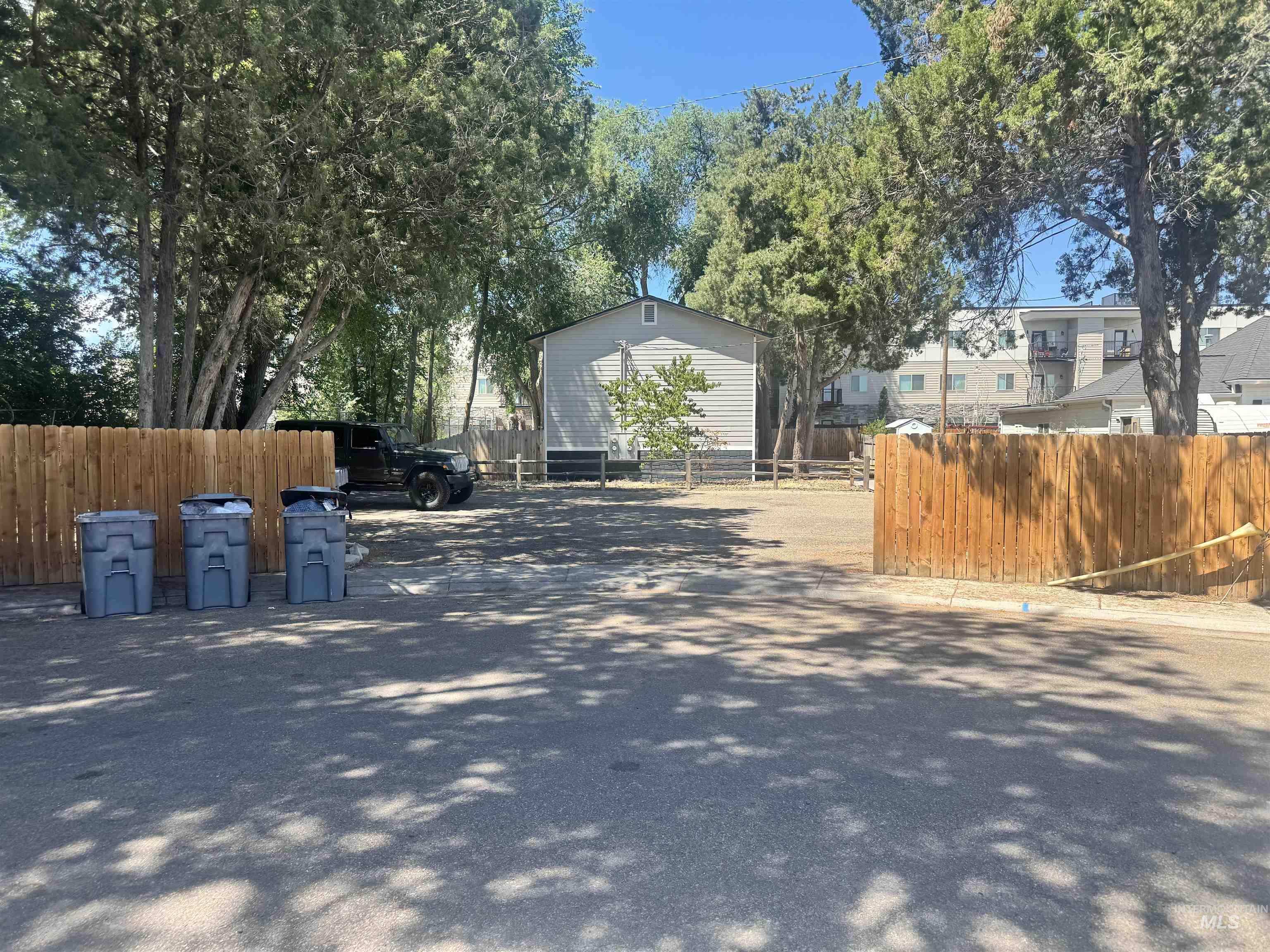 1223 S Maple st, Nampa, Idaho 83686-6020, 2 Bedrooms, 1.5 Bathrooms, Residential Income For Sale, Price $945,000, 98993659