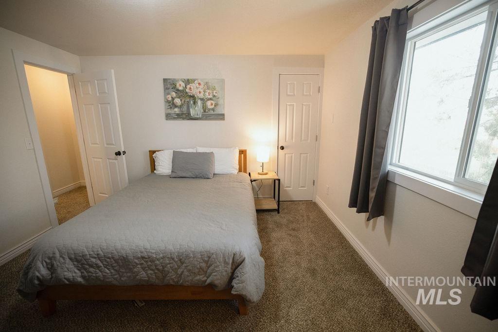 1223 S Maple st, Nampa, Idaho 83686-6020, 2 Bedrooms, 1.5 Bathrooms, Residential Income For Sale, Price $945,000, 98993659