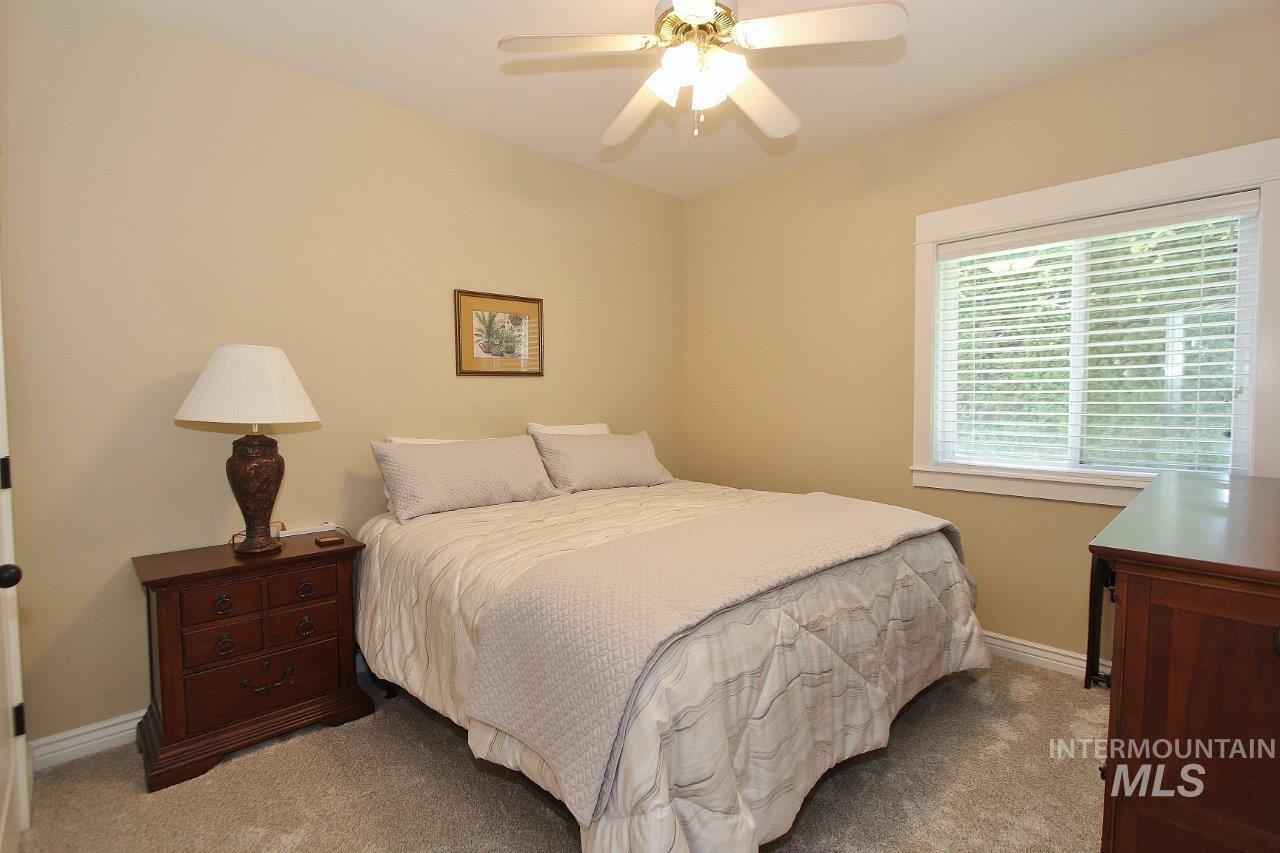 1729 Hickory Ave, Fruitland, Idaho 83619, 4 Bedrooms, 2 Bathrooms, Residential For Sale, Price $475,000,MLS 98993660