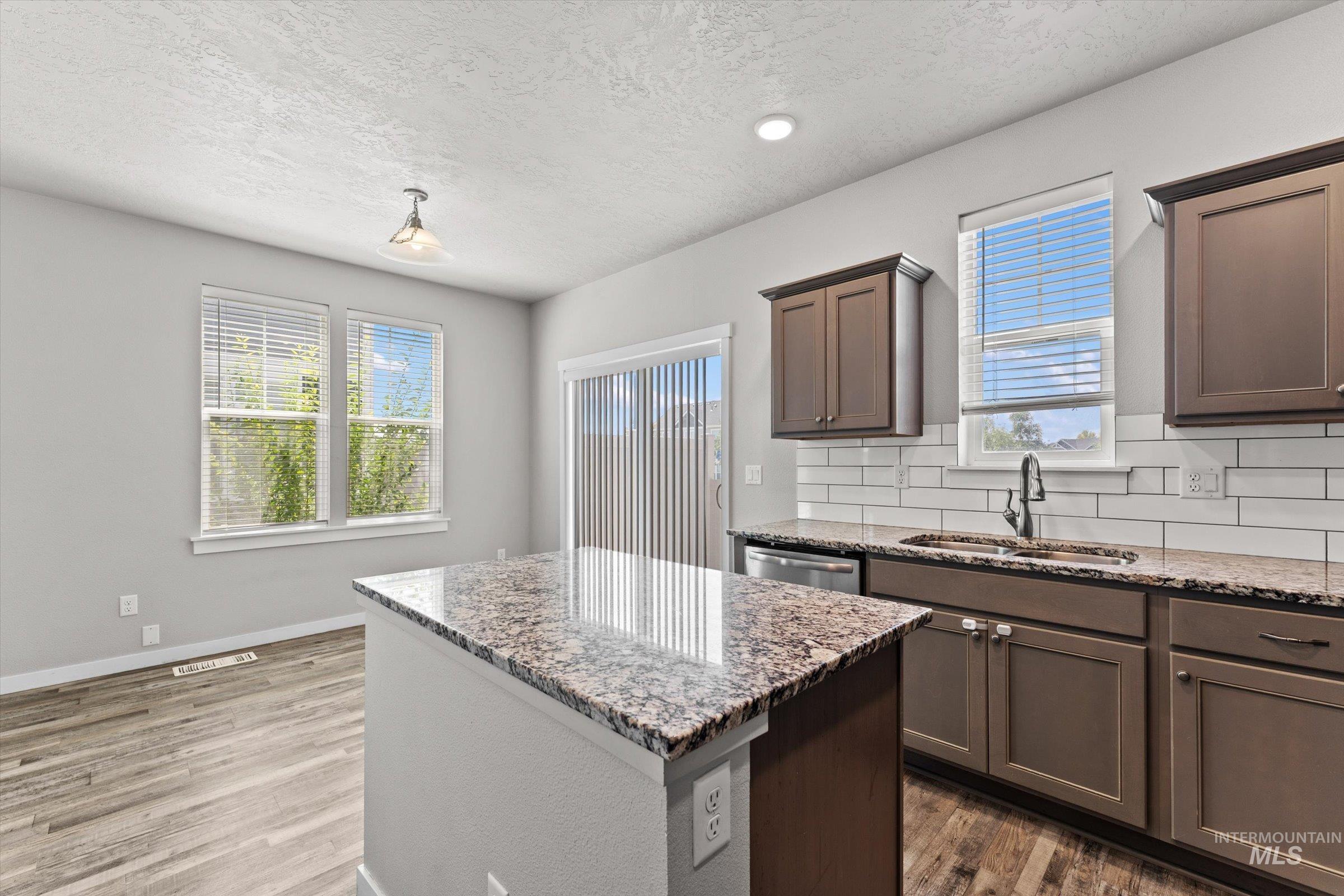 6014 S Jessenia Ln, Boise, Idaho 83709, 3 Bedrooms, 2.5 Bathrooms, Residential For Sale, Price $347,500,MLS 98993662