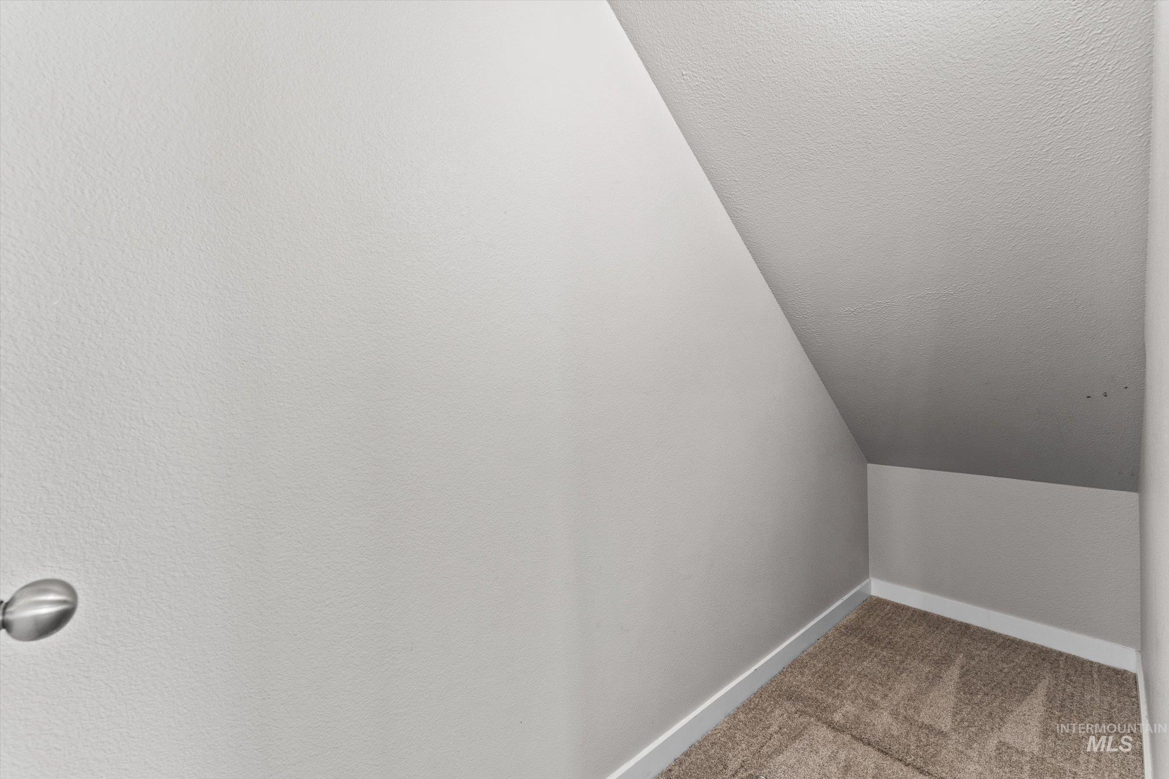 6014 S Jessenia Ln, Boise, Idaho 83709, 3 Bedrooms, 2.5 Bathrooms, Residential For Sale, Price $347,500,MLS 98993662