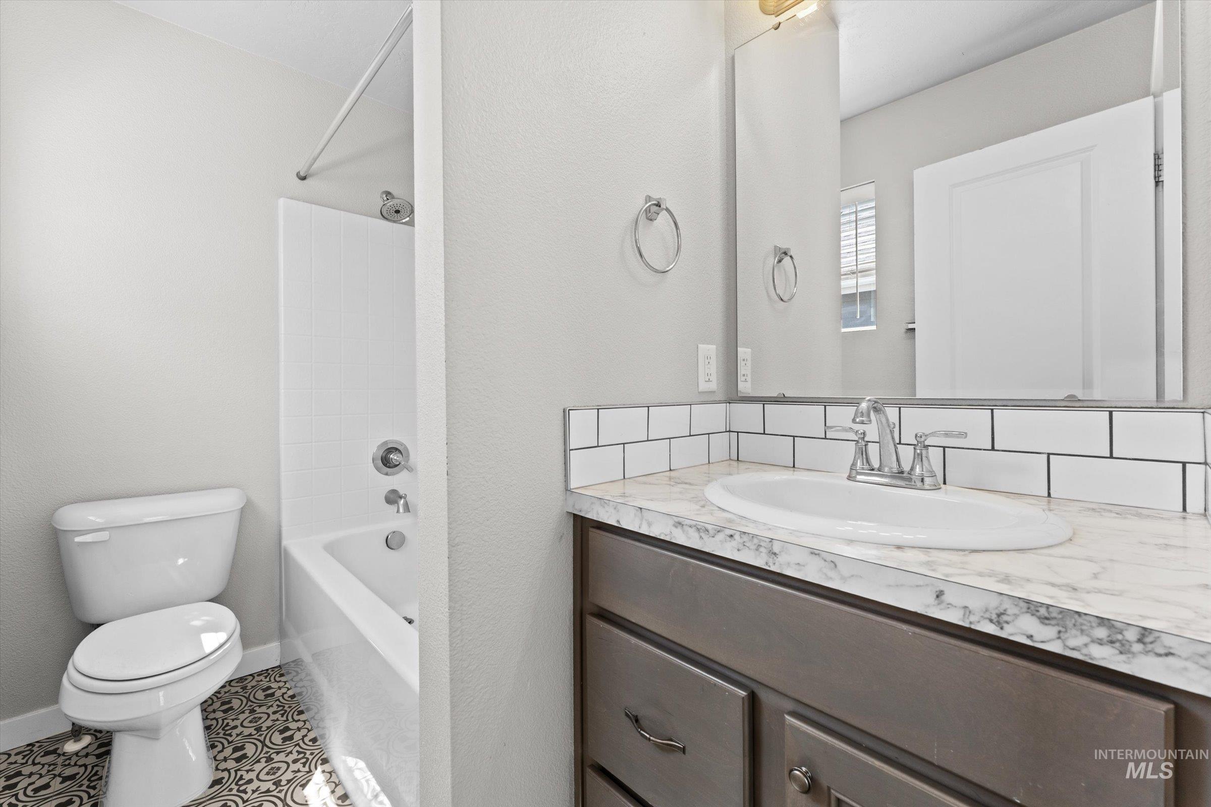 6014 S Jessenia Ln, Boise, Idaho 83709, 3 Bedrooms, 2.5 Bathrooms, Residential For Sale, Price $347,500,MLS 98993662