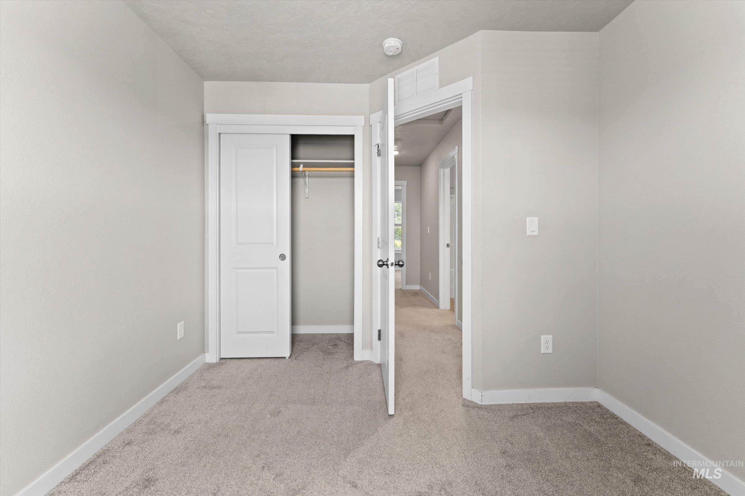 6014 S Jessenia Ln, Boise, Idaho 83709, 3 Bedrooms, 2.5 Bathrooms, Residential For Sale, Price $347,500,MLS 98993662