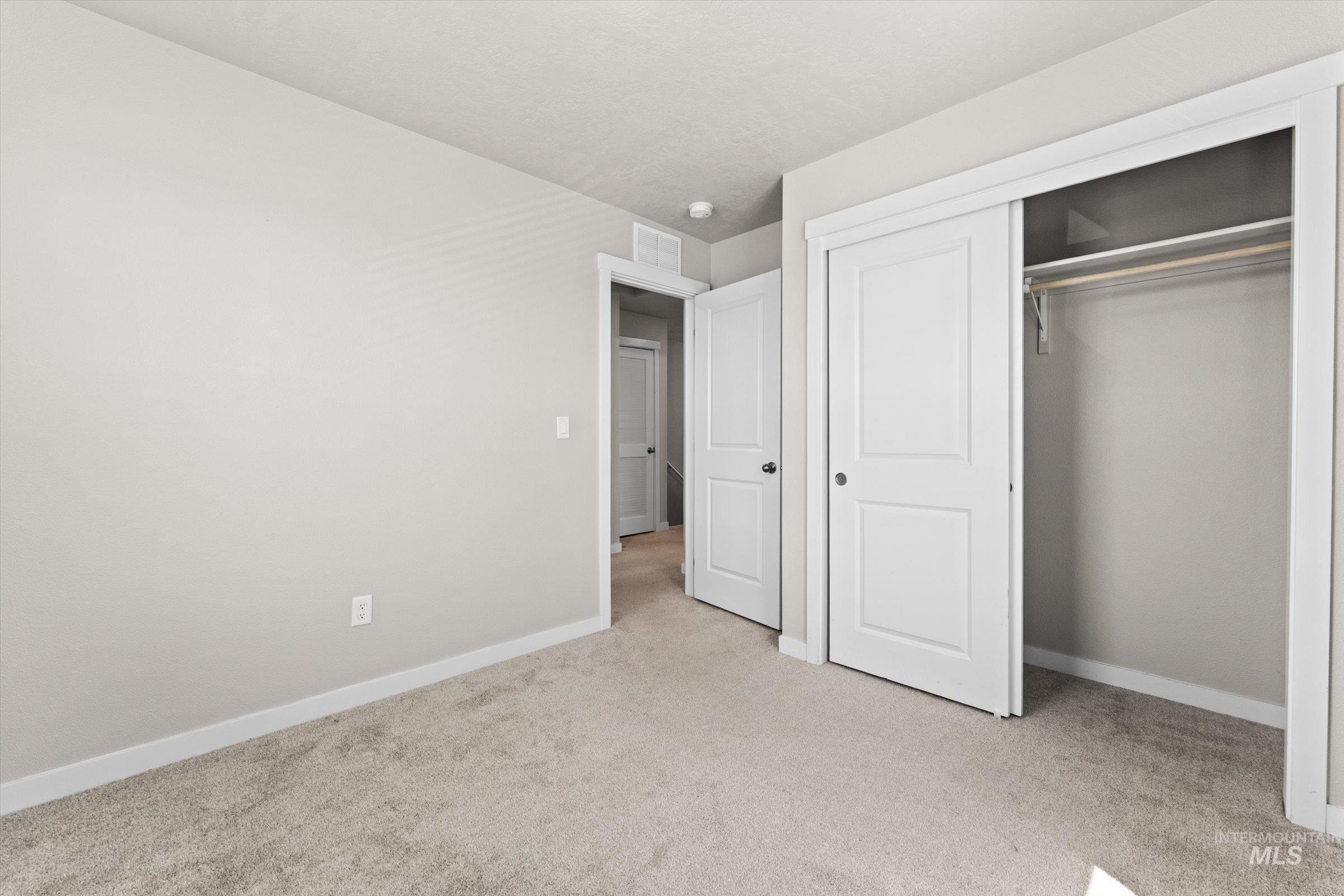 6014 S Jessenia Ln, Boise, Idaho 83709, 3 Bedrooms, 2.5 Bathrooms, Residential For Sale, Price $347,500,MLS 98993662