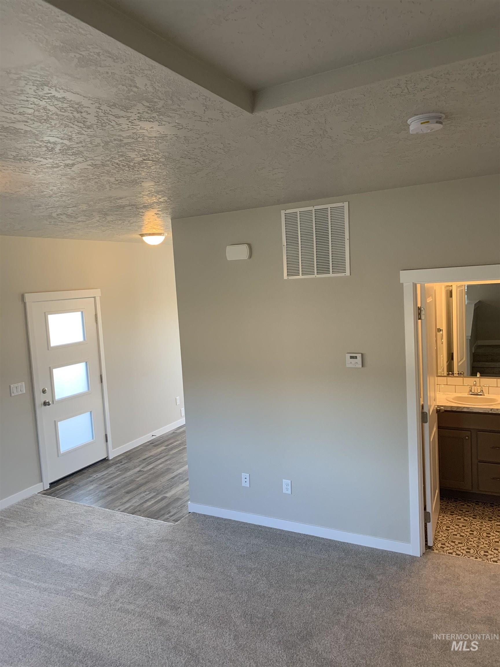 6014 S Jessenia Ln, Boise, Idaho 83709, 3 Bedrooms, 2.5 Bathrooms, Residential For Sale, Price $347,500, 98993662