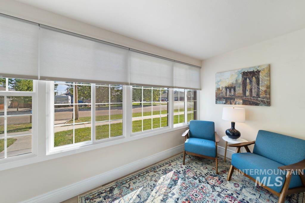 1317 S 4th st, Nampa, Idaho 83651-4269, 1 Bedroom, 1 Bathroom, Residential Income For Sale, Price $825,000, 98993663