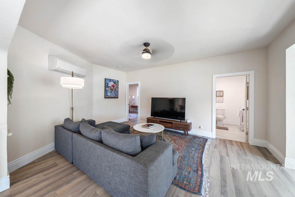 1317 S 4th st, Nampa, Idaho 83651-4269, 1 Bedroom, 1 Bathroom, Residential Income For Sale, Price $825,000, 98993663