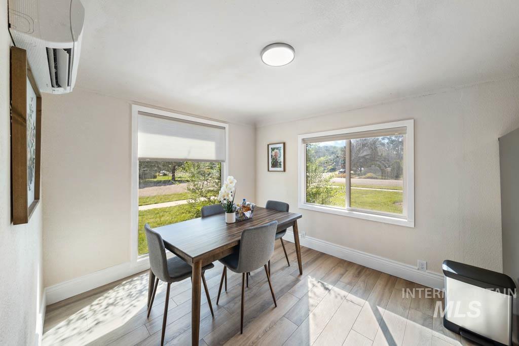 1317 S 4th st, Nampa, Idaho 83651-4269, 1 Bedroom, 1 Bathroom, Residential Income For Sale, Price $825,000, 98993663