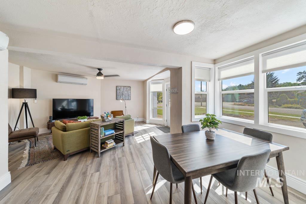 1317 S 4th st, Nampa, Idaho 83651-4269, 1 Bedroom, 1 Bathroom, Residential Income For Sale, Price $825,000, 98993663