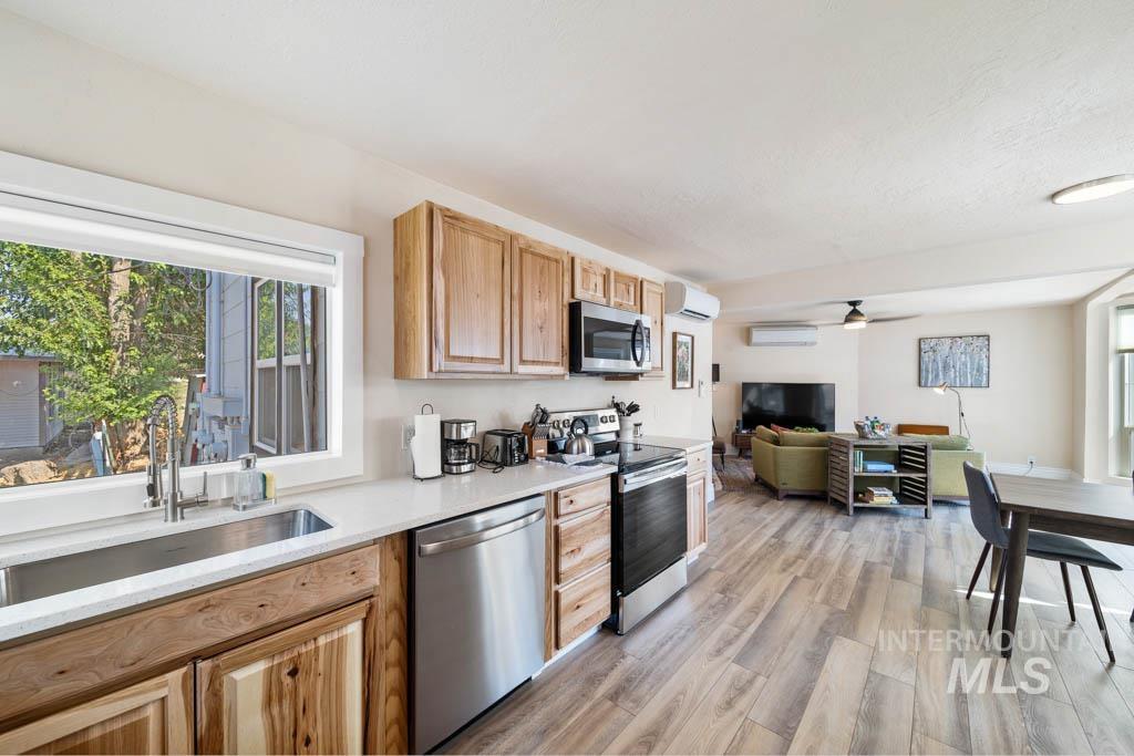 1317 S 4th st, Nampa, Idaho 83651-4269, 1 Bedroom, 1 Bathroom, Residential Income For Sale, Price $825,000, 98993663