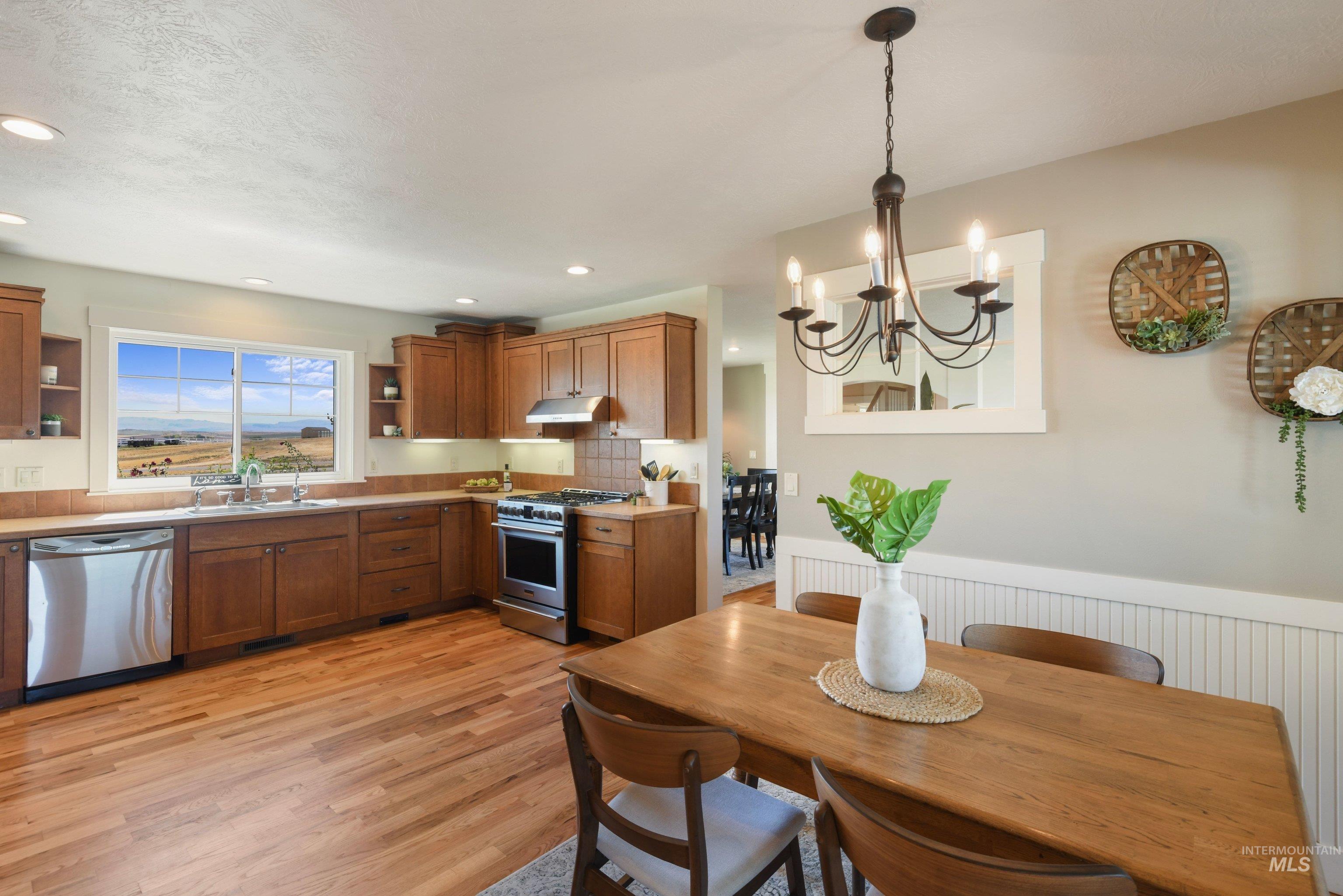 12630 Deer Ridge Trail, Nampa, Idaho 83686, 5 Bedrooms, 3.5 Bathrooms, Residential For Sale, Price $934,900,MLS 98993664