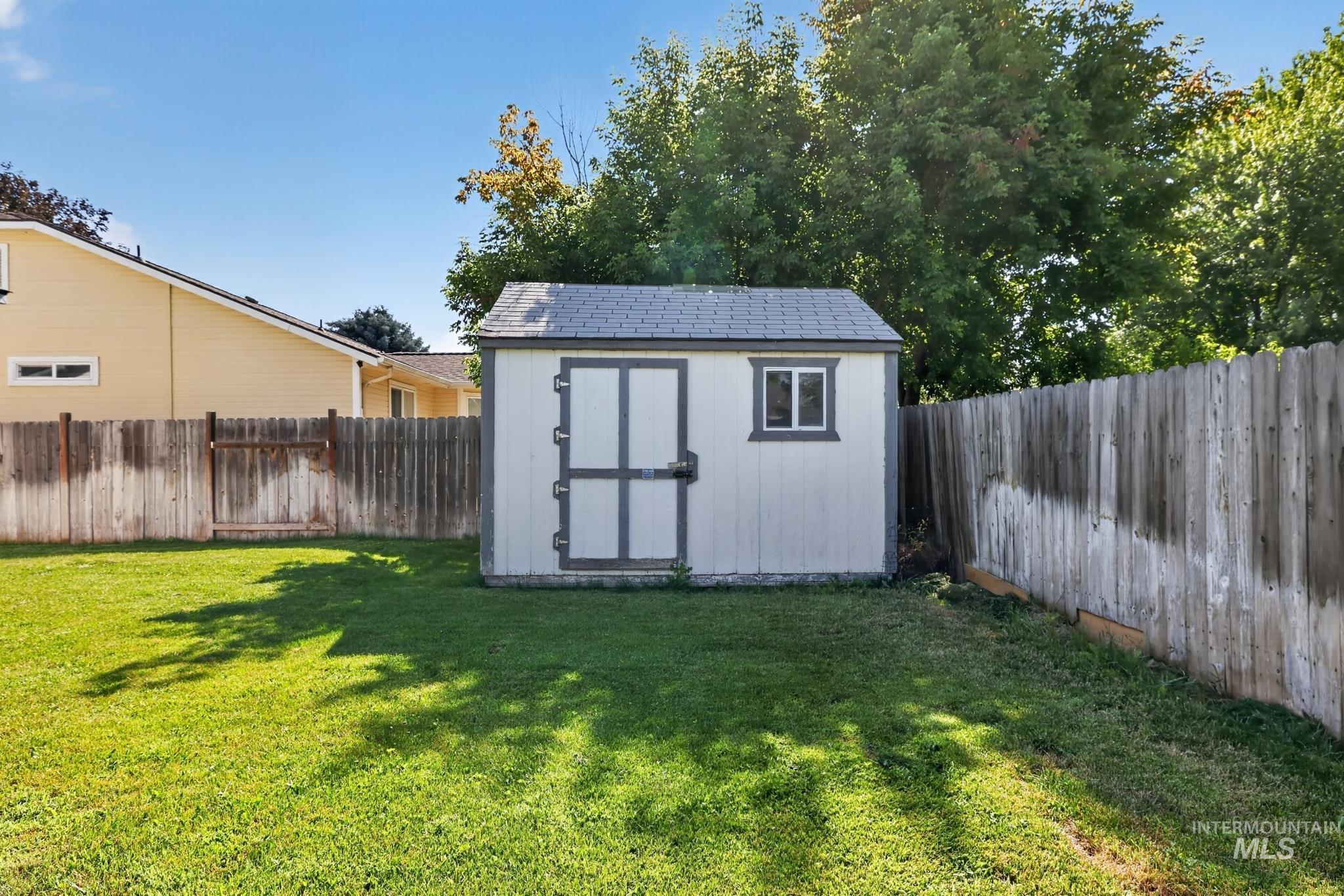 1389 E Tourmaline St, Meridian, Idaho 83646, 3 Bedrooms, 2 Bathrooms, Residential For Sale, Price $420,000, 98993666
