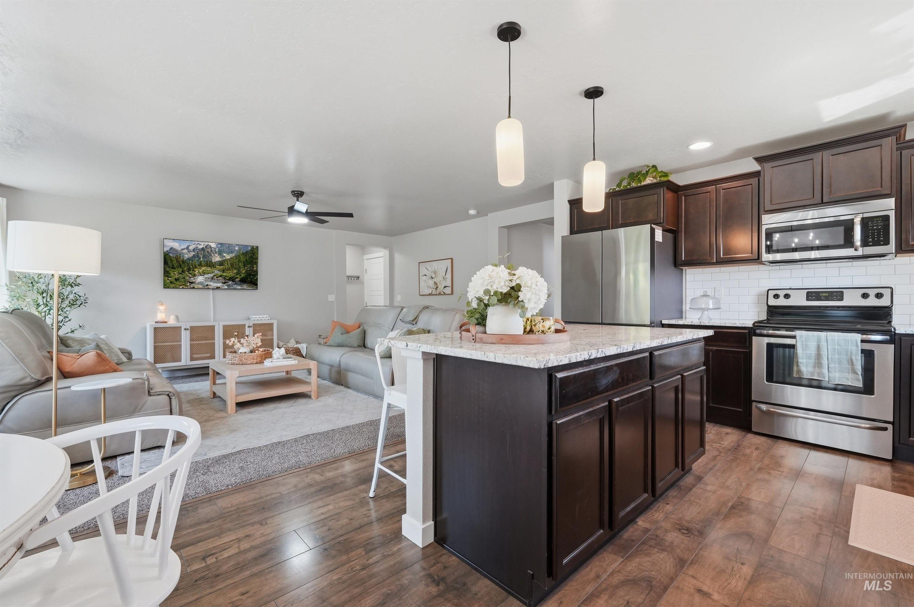 792 W Bird Wing Dr, Meridian, Idaho 83646, 4 Bedrooms, 2.5 Bathrooms, Residential For Sale, Price $620,000, 98993667
