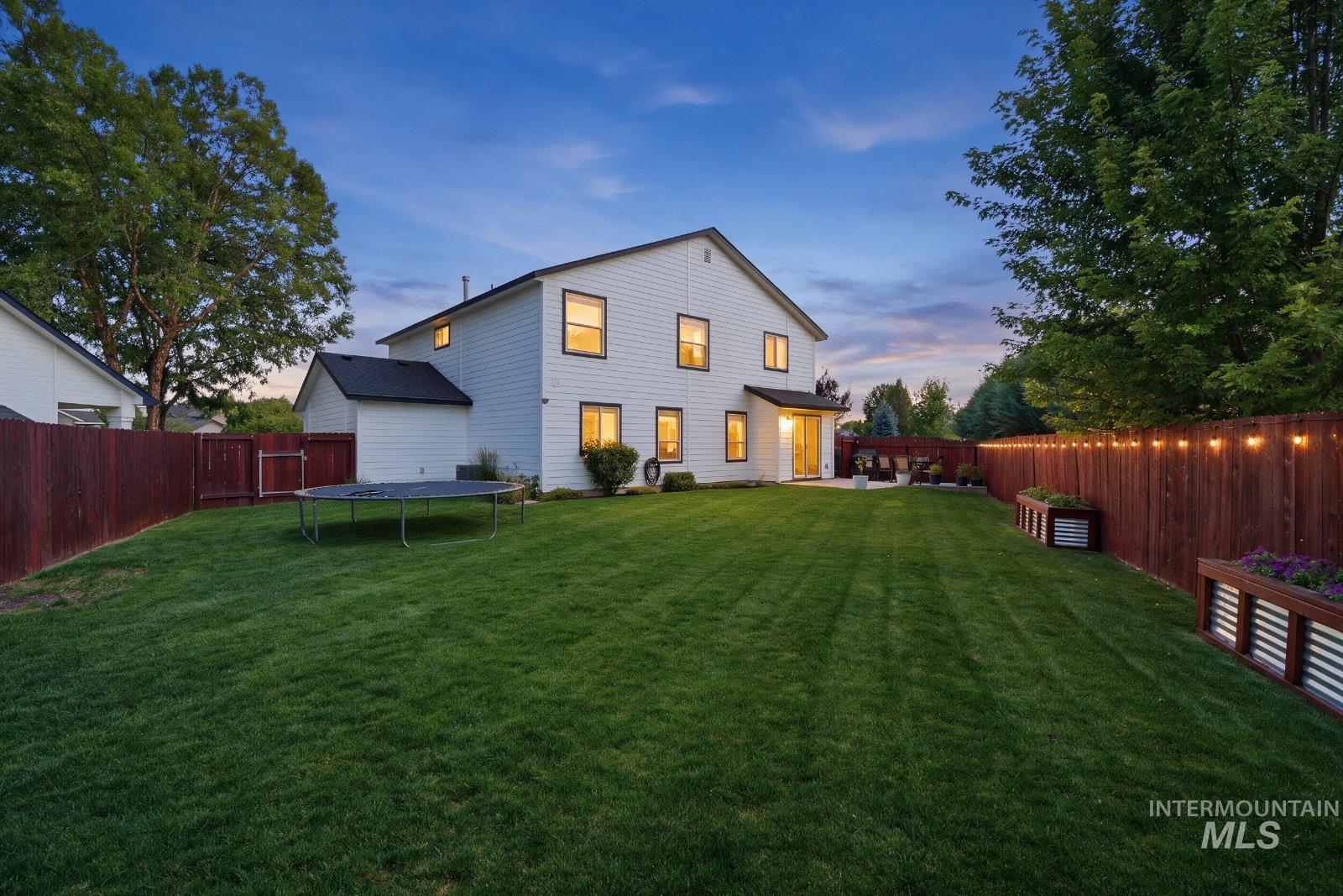 792 W Bird Wing Dr, Meridian, Idaho 83646, 4 Bedrooms, 2.5 Bathrooms, Residential For Sale, Price $620,000, 98993667