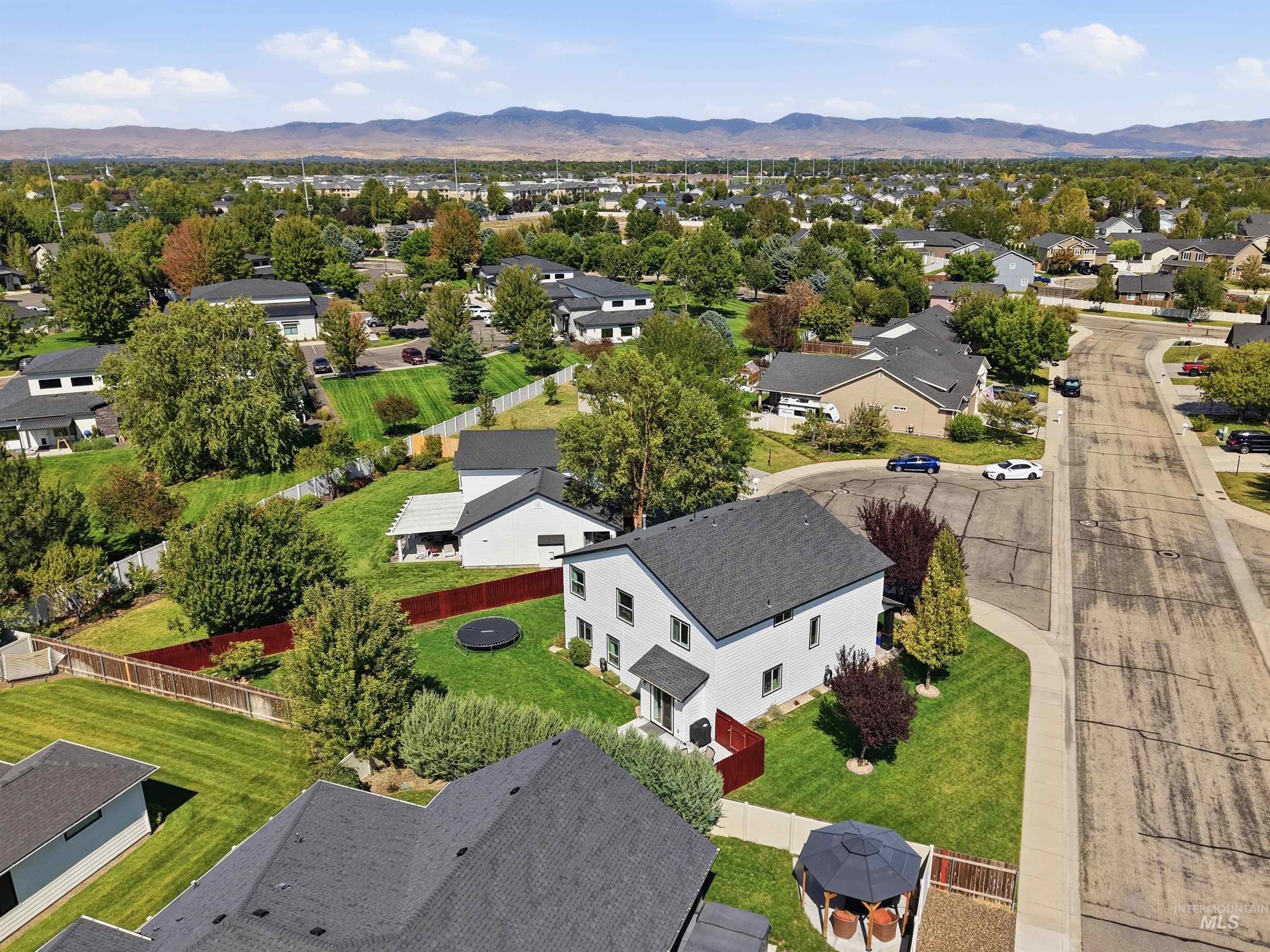 792 W Bird Wing Dr, Meridian, Idaho 83646, 4 Bedrooms, 2.5 Bathrooms, Residential For Sale, Price $620,000, 98993667