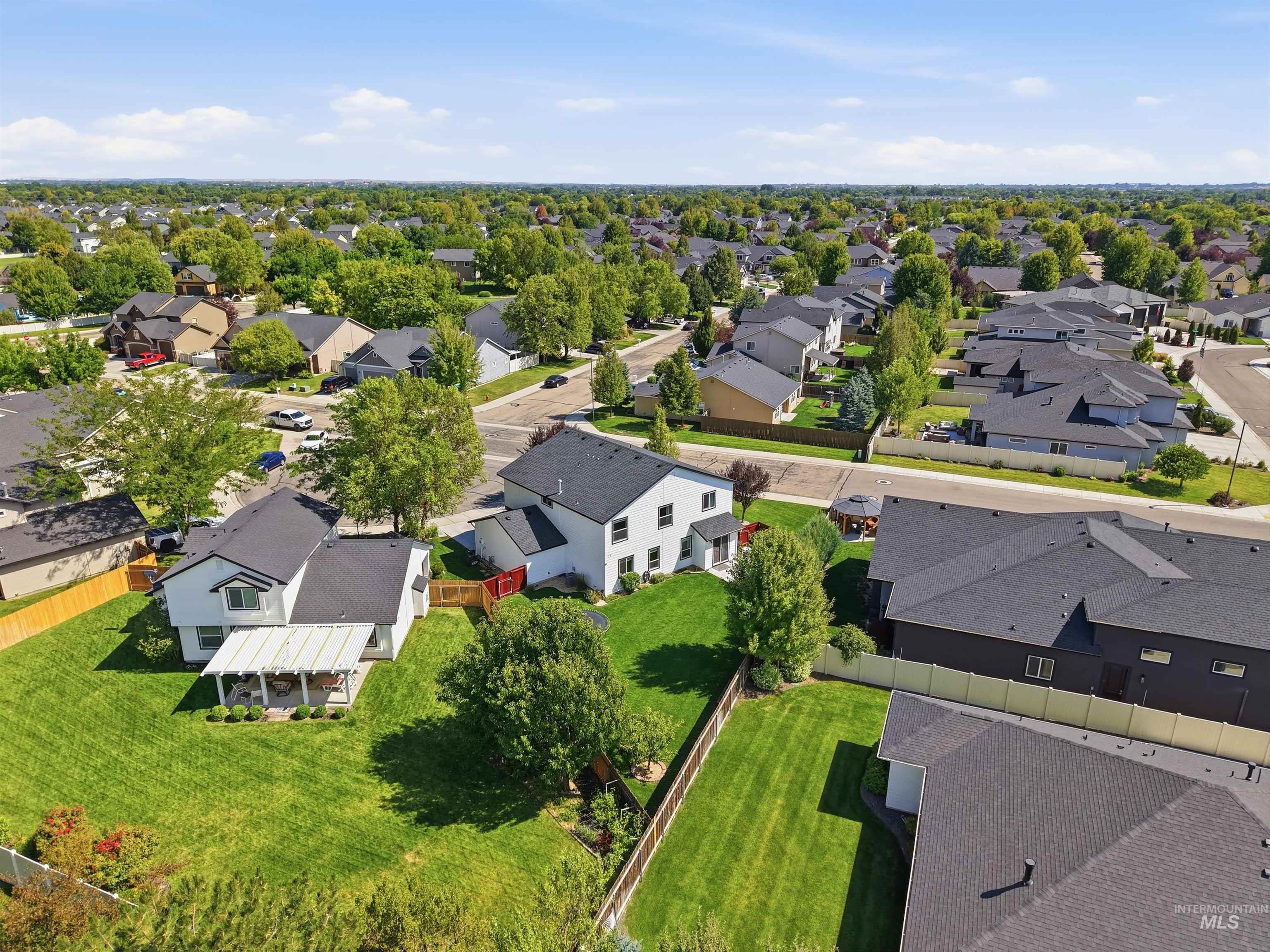 792 W Bird Wing Dr, Meridian, Idaho 83646, 4 Bedrooms, 2.5 Bathrooms, Residential For Sale, Price $620,000, 98993667