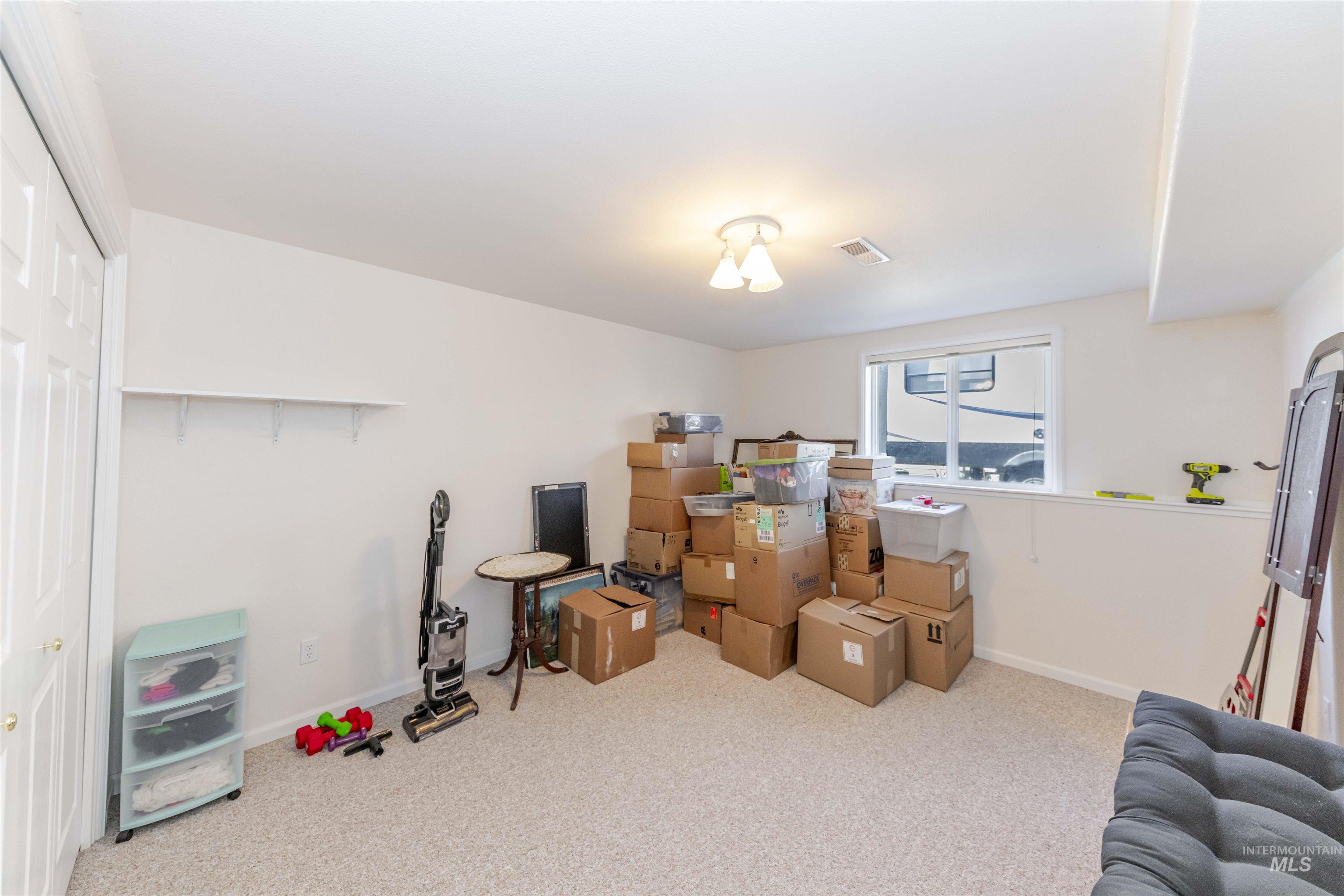 331 Reservoir Dr, Lewiston, Idaho 83501, 4 Bedrooms, 3 Bathrooms, Residential For Sale, Price $535,000,MLS 98993674
