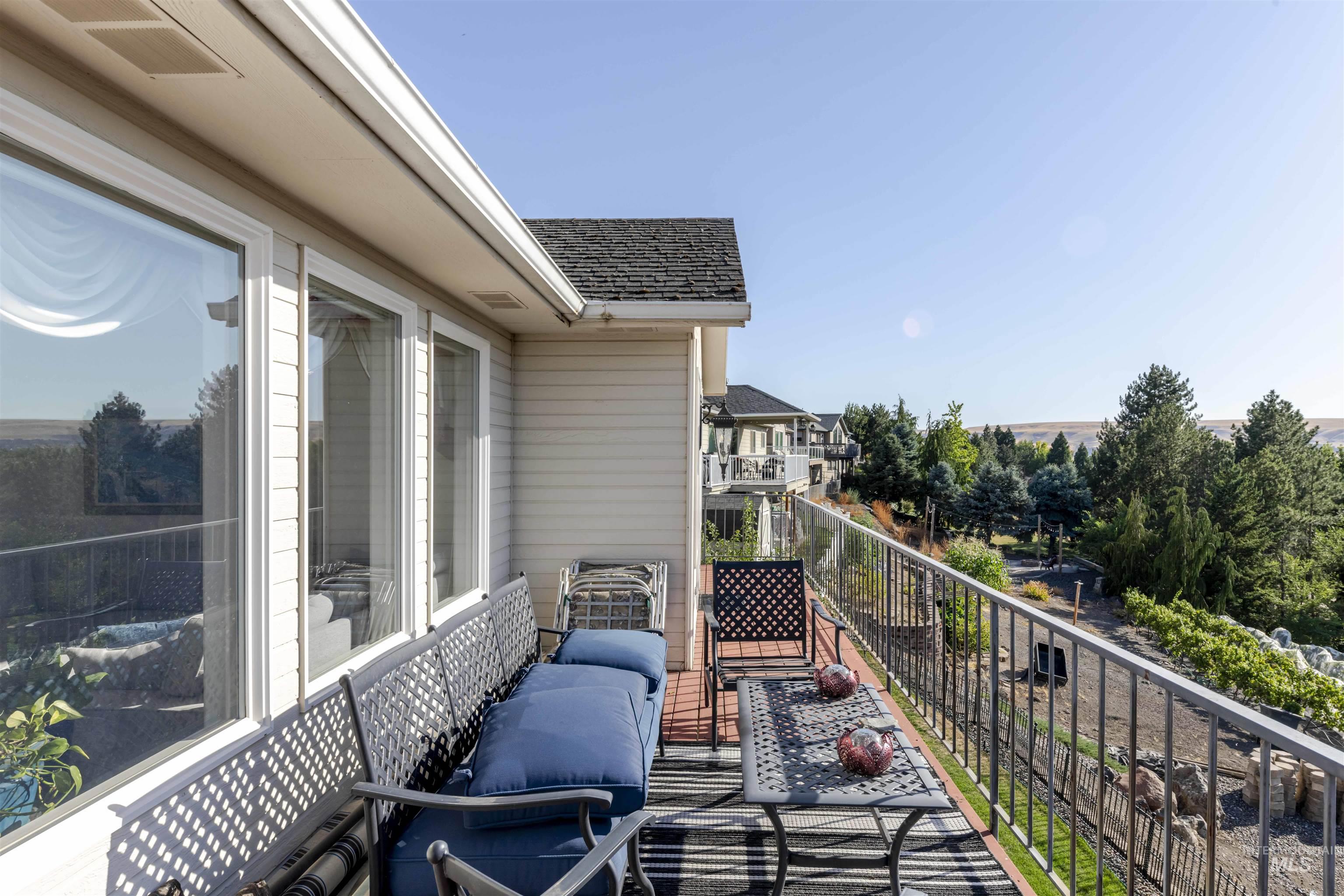 331 Reservoir Dr, Lewiston, Idaho 83501, 4 Bedrooms, 3 Bathrooms, Residential For Sale, Price $535,000,MLS 98993674