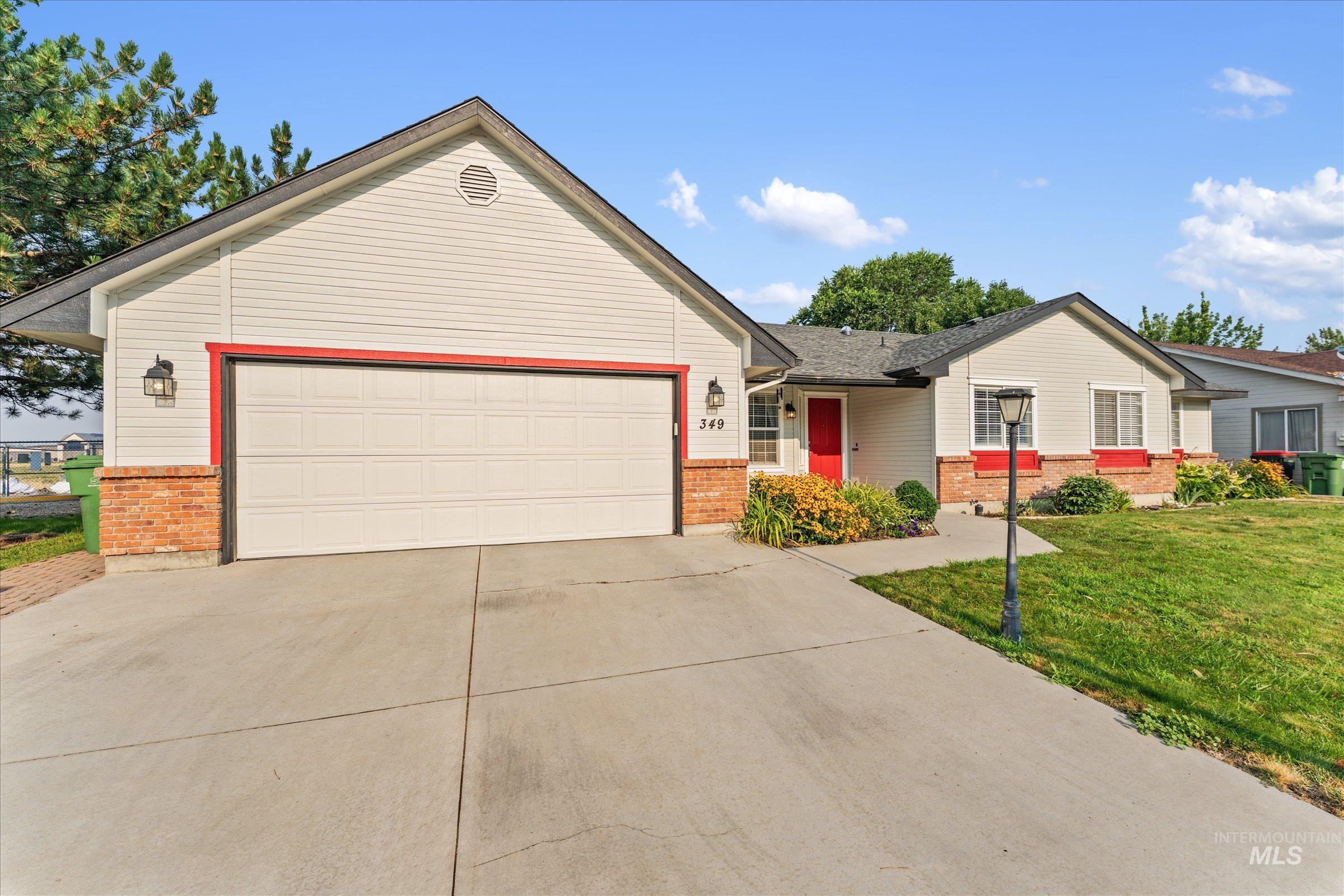 349 S Lodestone Ave, Meridian, Idaho 83642, 4 Bedrooms, 3 Bathrooms, Residential For Sale, Price $505,000,MLS 98993676