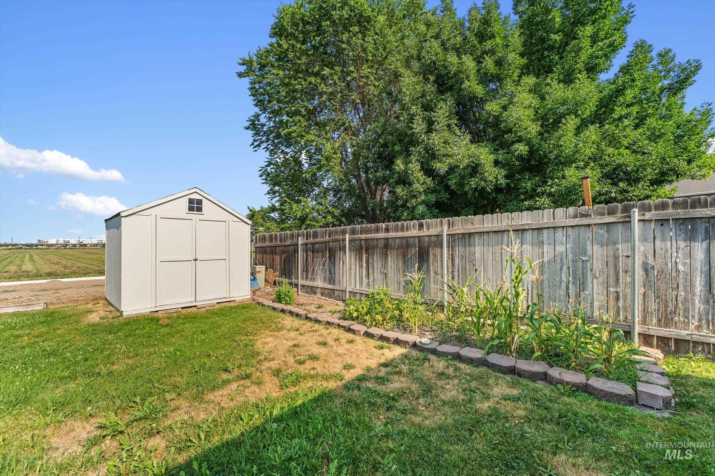 349 S Lodestone Ave, Meridian, Idaho 83642, 4 Bedrooms, 3 Bathrooms, Residential For Sale, Price $505,000,MLS 98993676