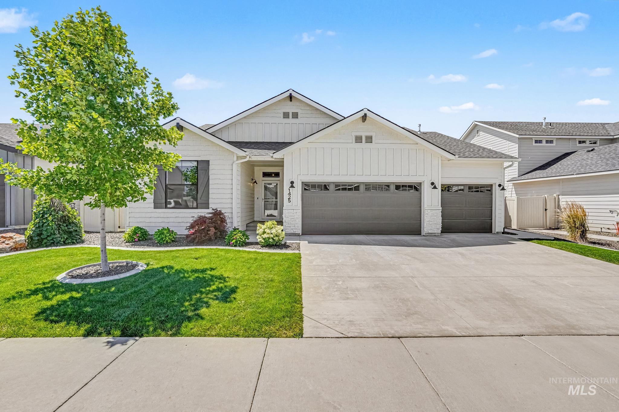 1425 W Riodosa Dr, Meridian, Idaho 83642, 4 Bedrooms, 2 Bathrooms, Residential For Sale, Price $559,900,MLS 98993677
