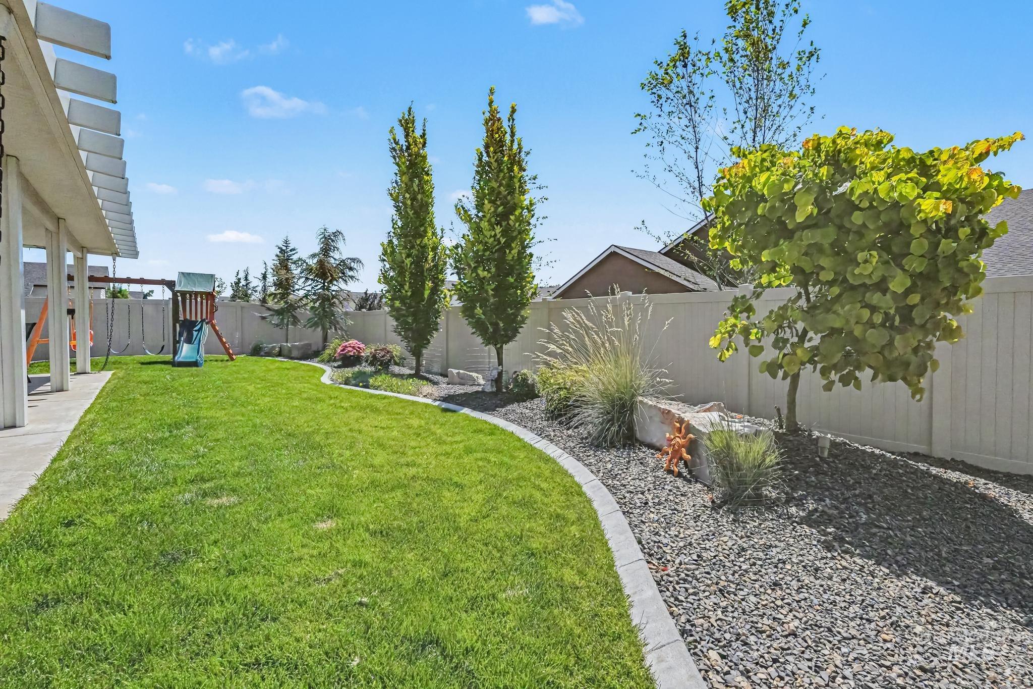 1425 W Riodosa Dr, Meridian, Idaho 83642, 4 Bedrooms, 2 Bathrooms, Residential For Sale, Price $559,900,MLS 98993677