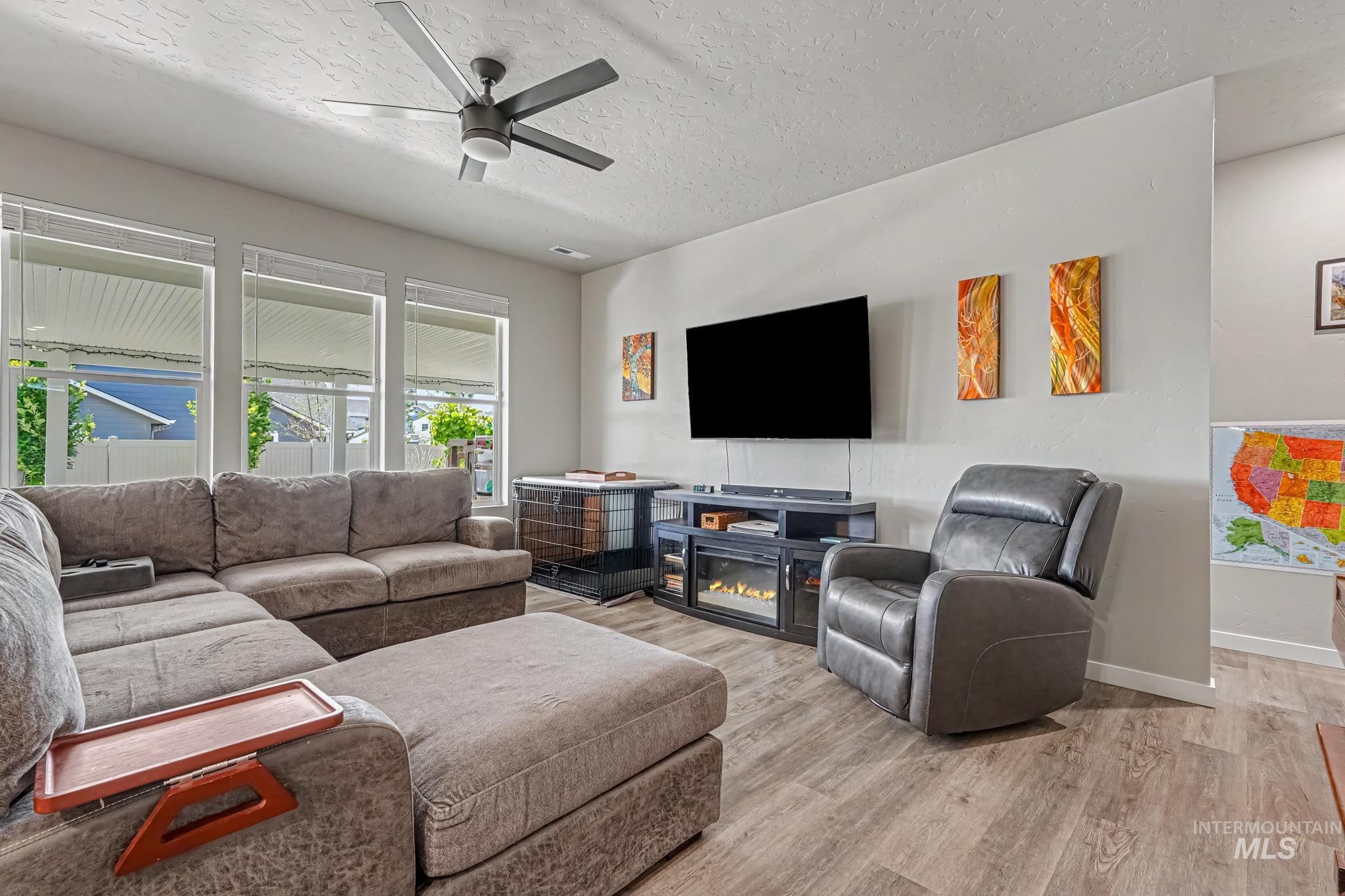 1425 W Riodosa Dr, Meridian, Idaho 83642, 4 Bedrooms, 2 Bathrooms, Residential For Sale, Price $559,900,MLS 98993677