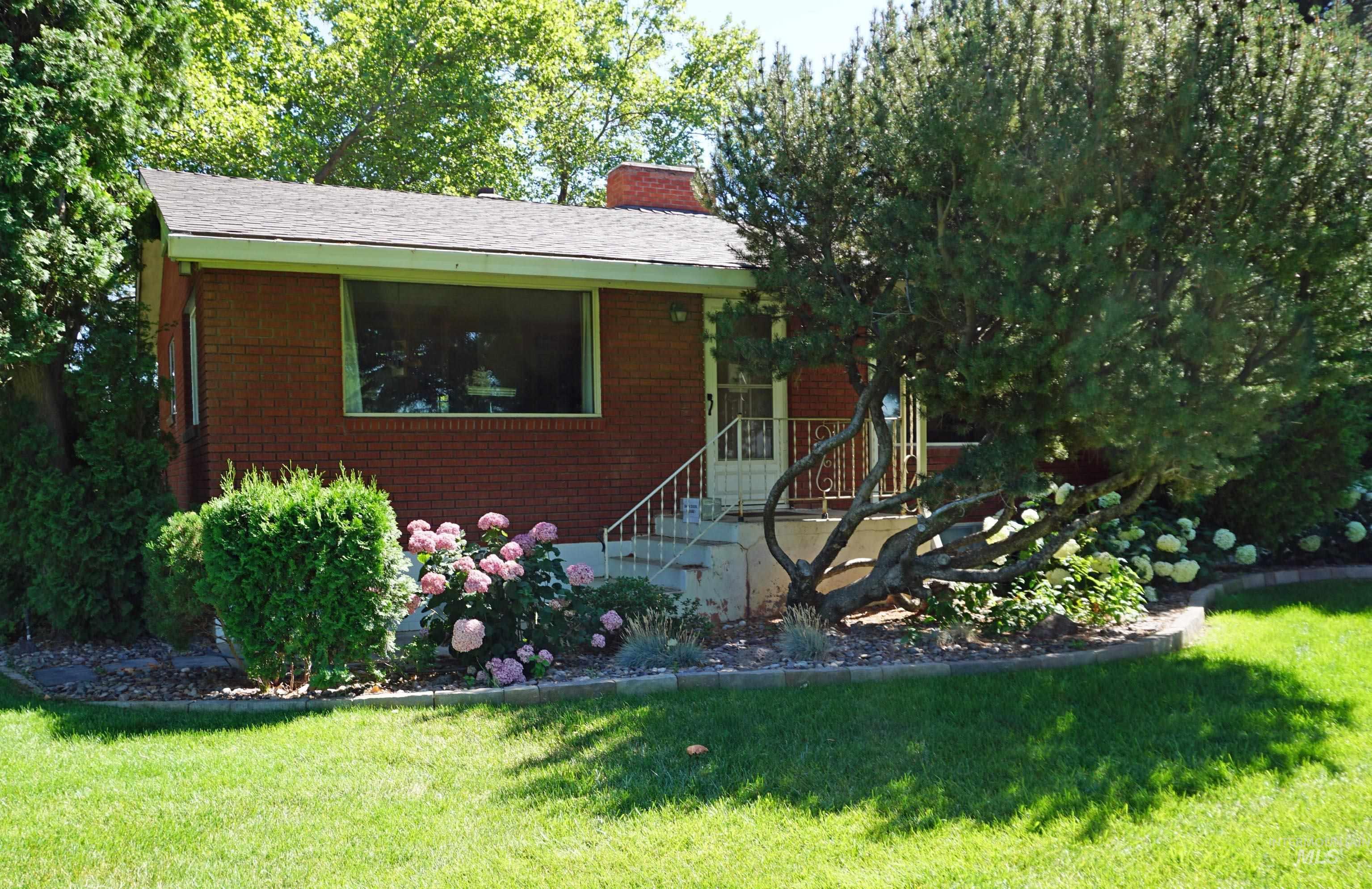 22347 Upper Pleasant Ridge Road, Caldwell, Idaho 83607, 4 Bedrooms, 3 Bathrooms, Residential For Sale, Price $979,000,MLS 98993678