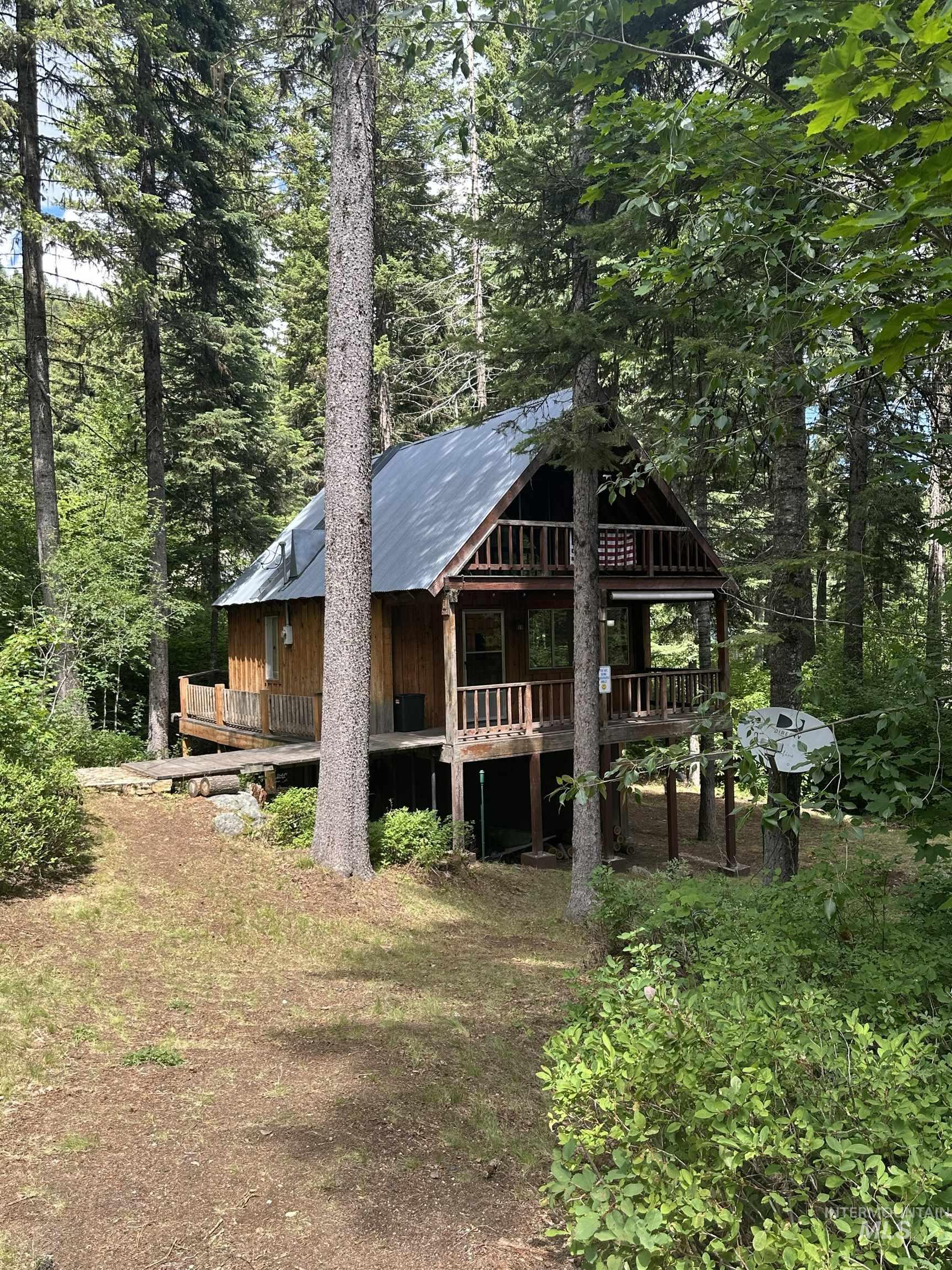 1227 Brown Bear Drive, Cascade, Idaho 83611, 1 Bedroom, 1 Bathroom, Residential For Sale, Price $325,000,MLS 98993680
