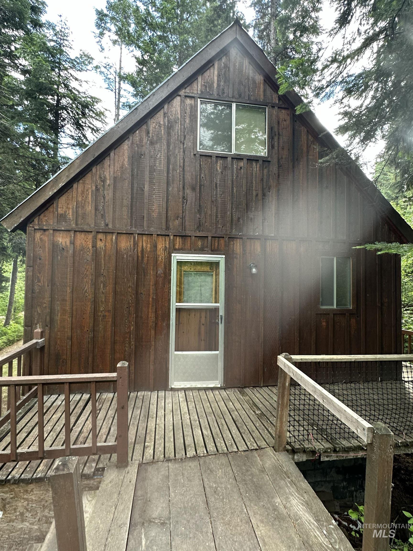 1227 Brown Bear Drive, Cascade, Idaho 83611, 1 Bedroom, 1 Bathroom, Residential For Sale, Price $325,000,MLS 98993680