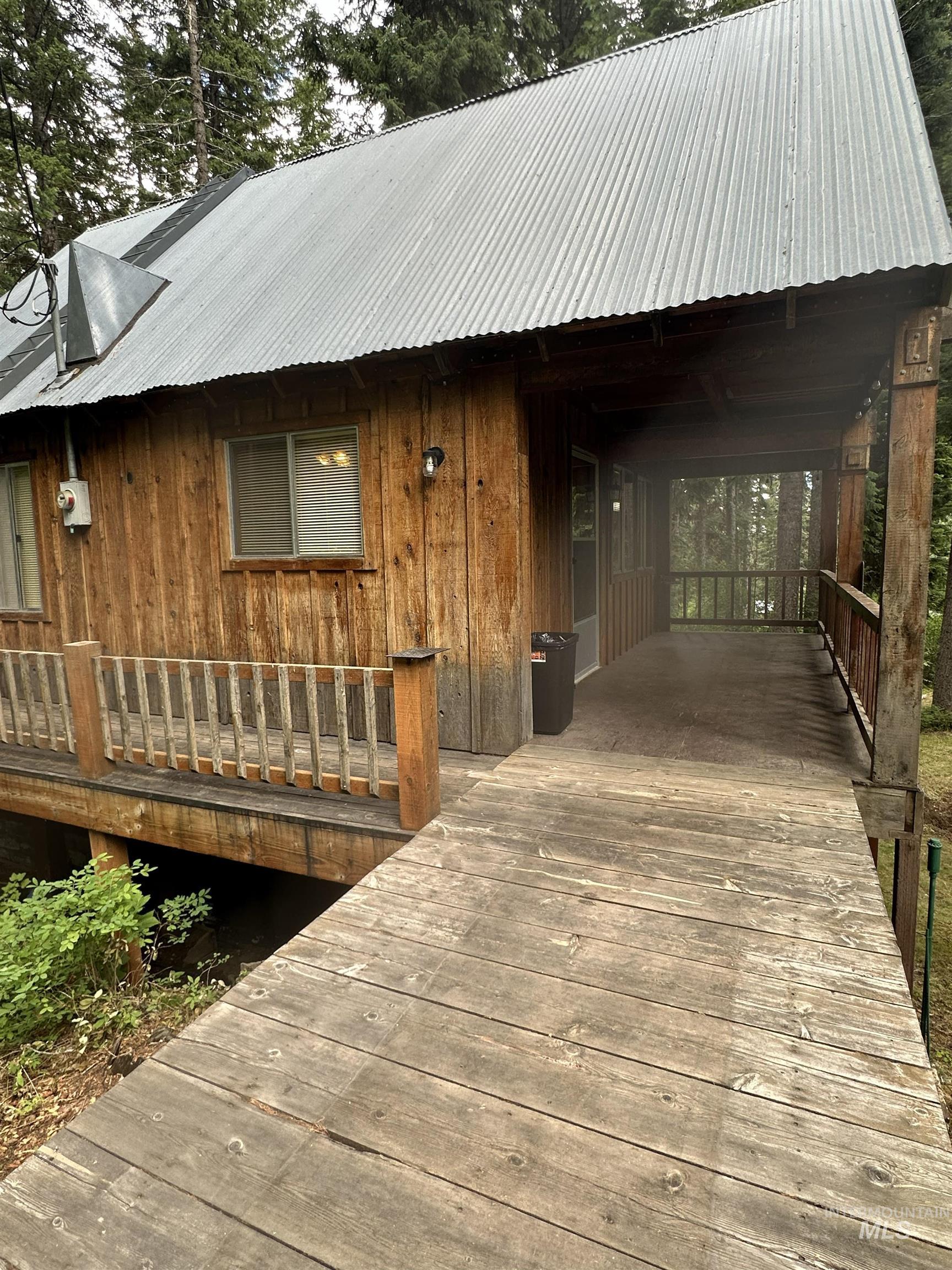 1227 Brown Bear Drive, Cascade, Idaho 83611, 1 Bedroom, 1 Bathroom, Residential For Sale, Price $325,000,MLS 98993680