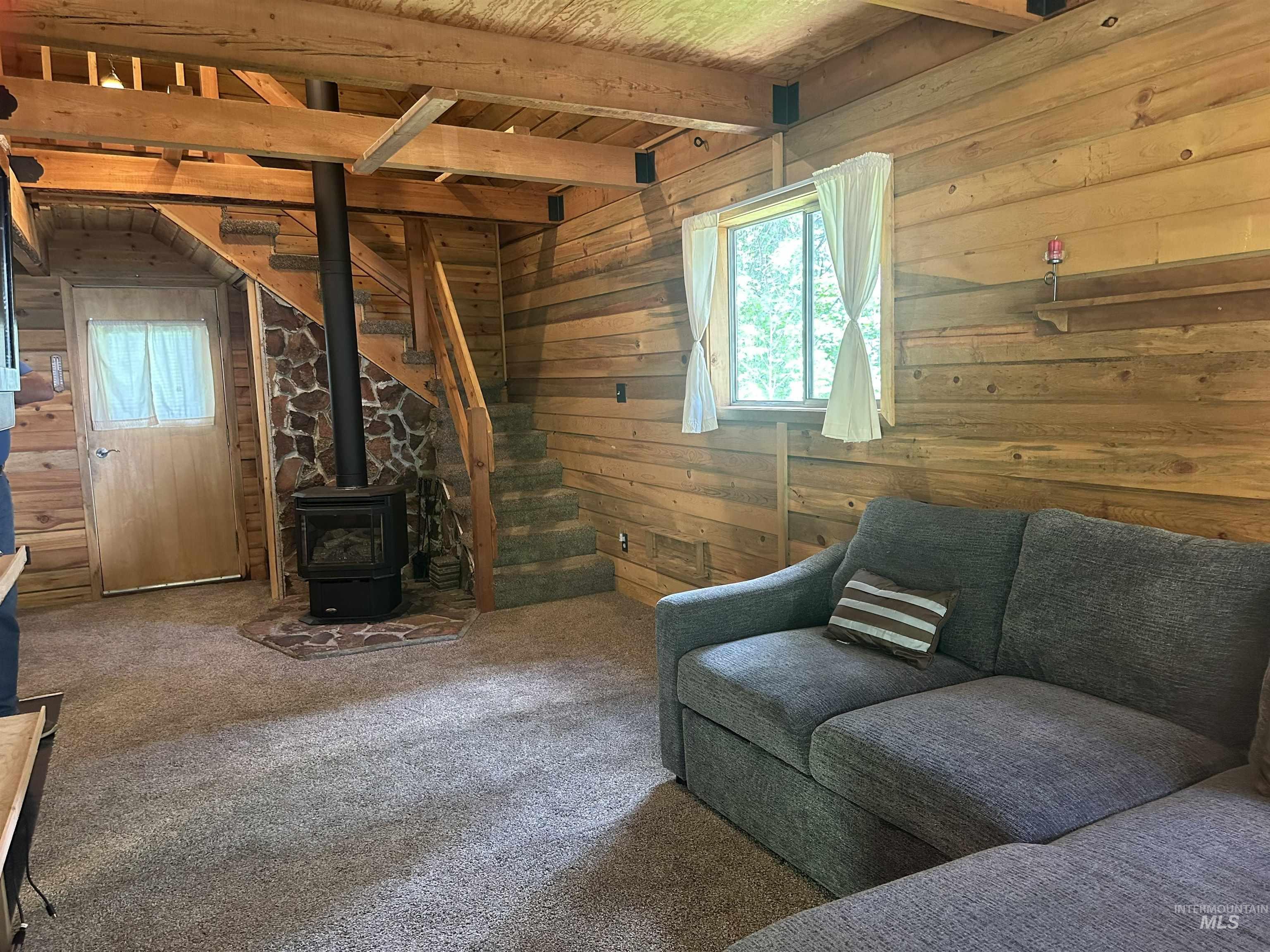1227 Brown Bear Drive, Cascade, Idaho 83611, 1 Bedroom, 1 Bathroom, Residential For Sale, Price $325,000,MLS 98993680
