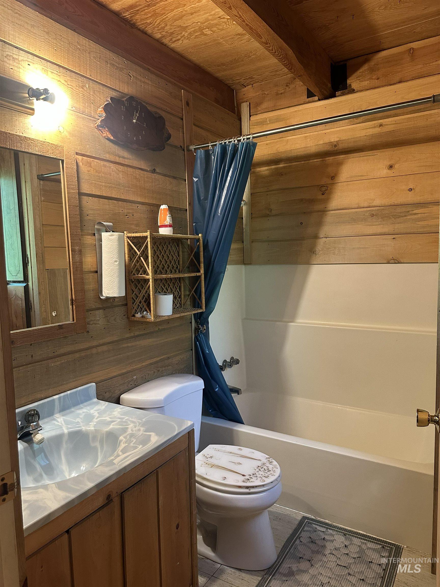 1227 Brown Bear Drive, Cascade, Idaho 83611, 1 Bedroom, 1 Bathroom, Residential For Sale, Price $325,000,MLS 98993680