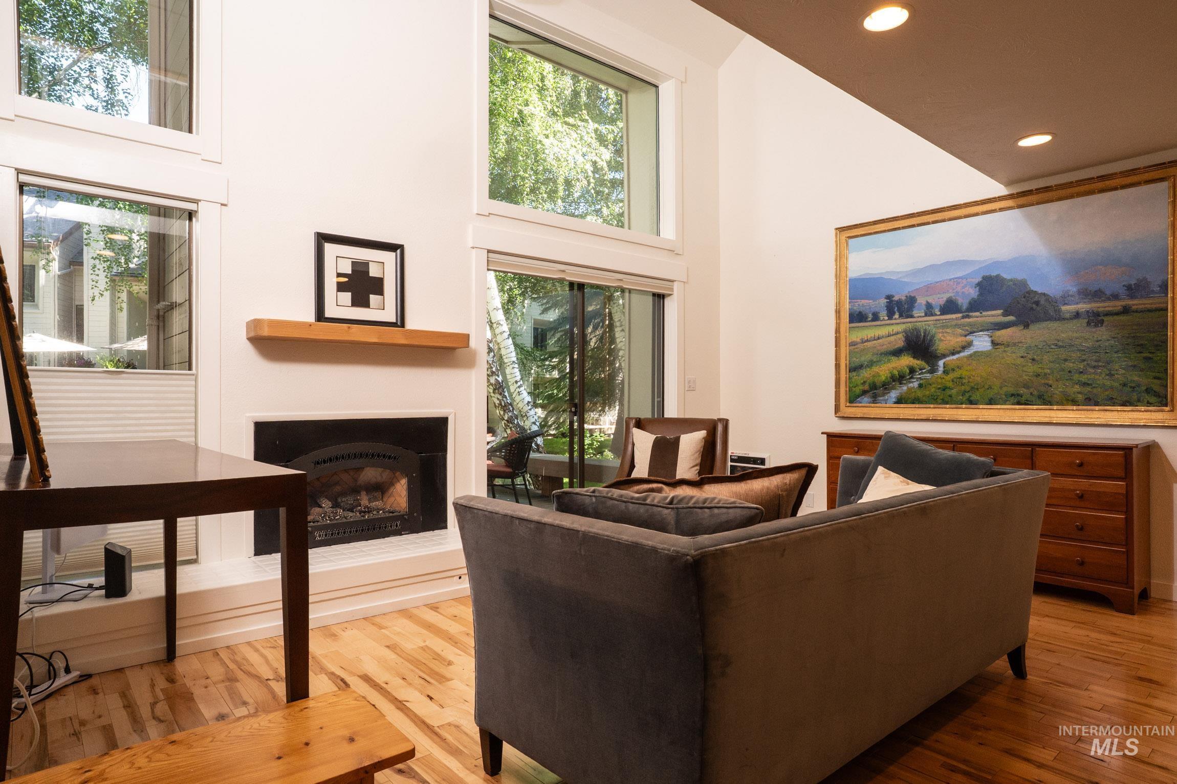 2409 Indian Springs Condo Dr, Sun Valley, Idaho 83353, 3 Bedrooms, 2 Bathrooms, Residential For Sale, Price $695,000, 98993684