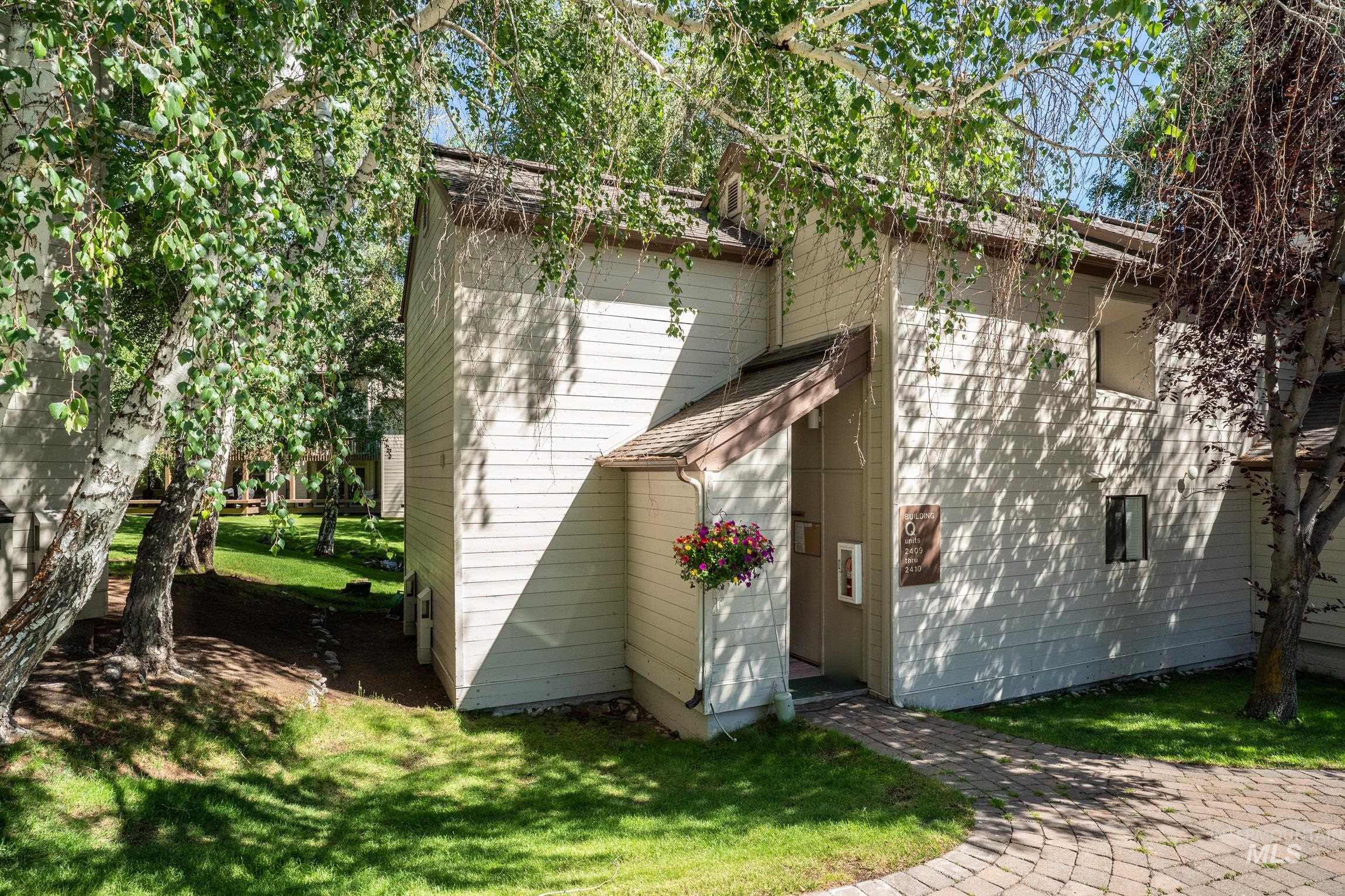 2409 Indian Springs Condo Dr, Sun Valley, Idaho 83353, 3 Bedrooms, 2 Bathrooms, Residential For Sale, Price $695,000, 98993684
