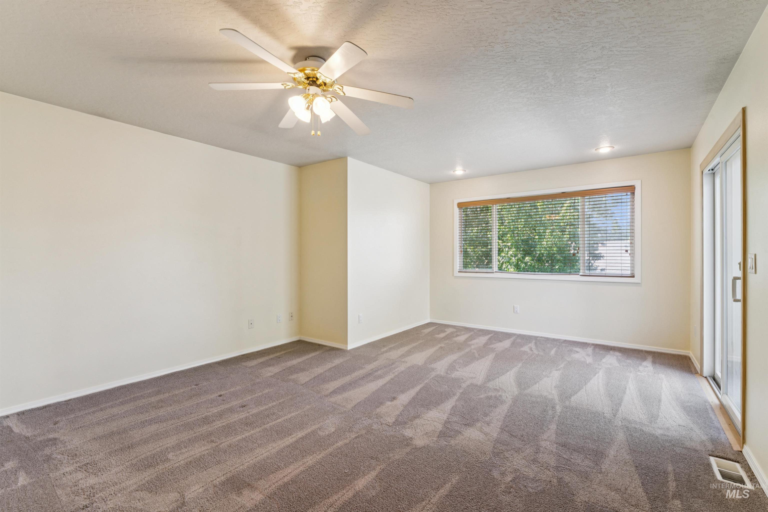 1835 E Meadowgrass St, Meridian, Idaho 83646, 3 Bedrooms, 2.5 Bathrooms, Residential For Sale, Price $445,000, 98993685