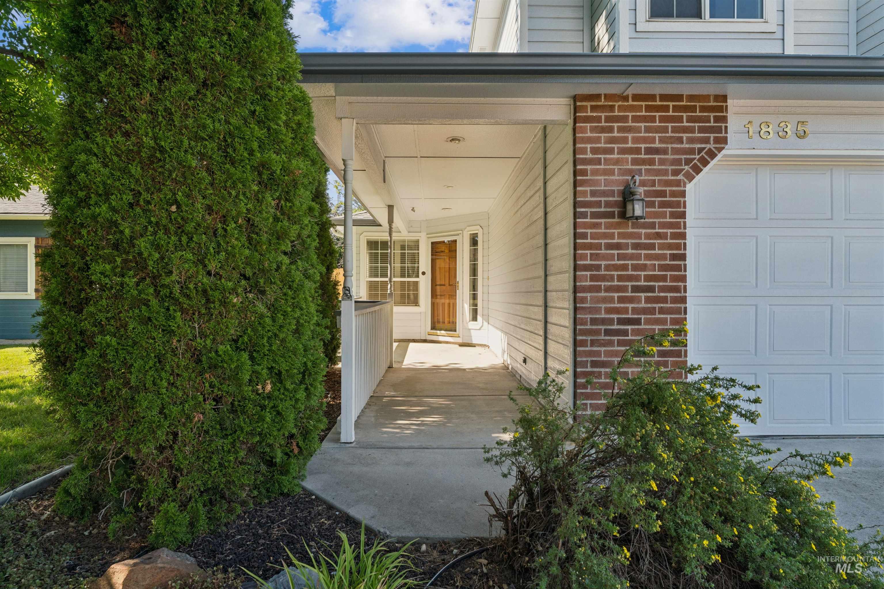 1835 E Meadowgrass St, Meridian, Idaho 83646, 3 Bedrooms, 2.5 Bathrooms, Residential For Sale, Price $445,000, 98993685