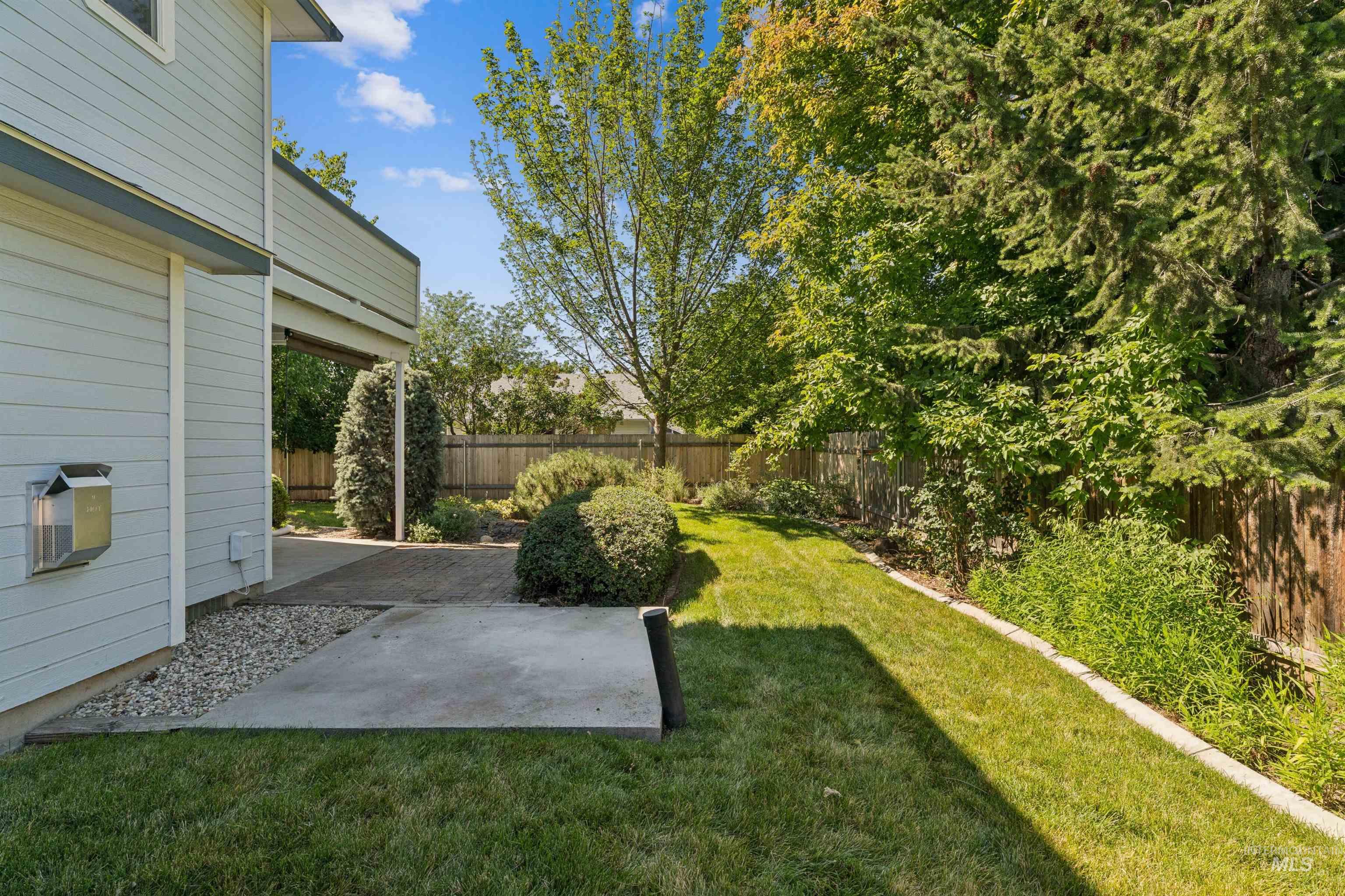 1835 E Meadowgrass St, Meridian, Idaho 83646, 3 Bedrooms, 2.5 Bathrooms, Residential For Sale, Price $445,000, 98993685