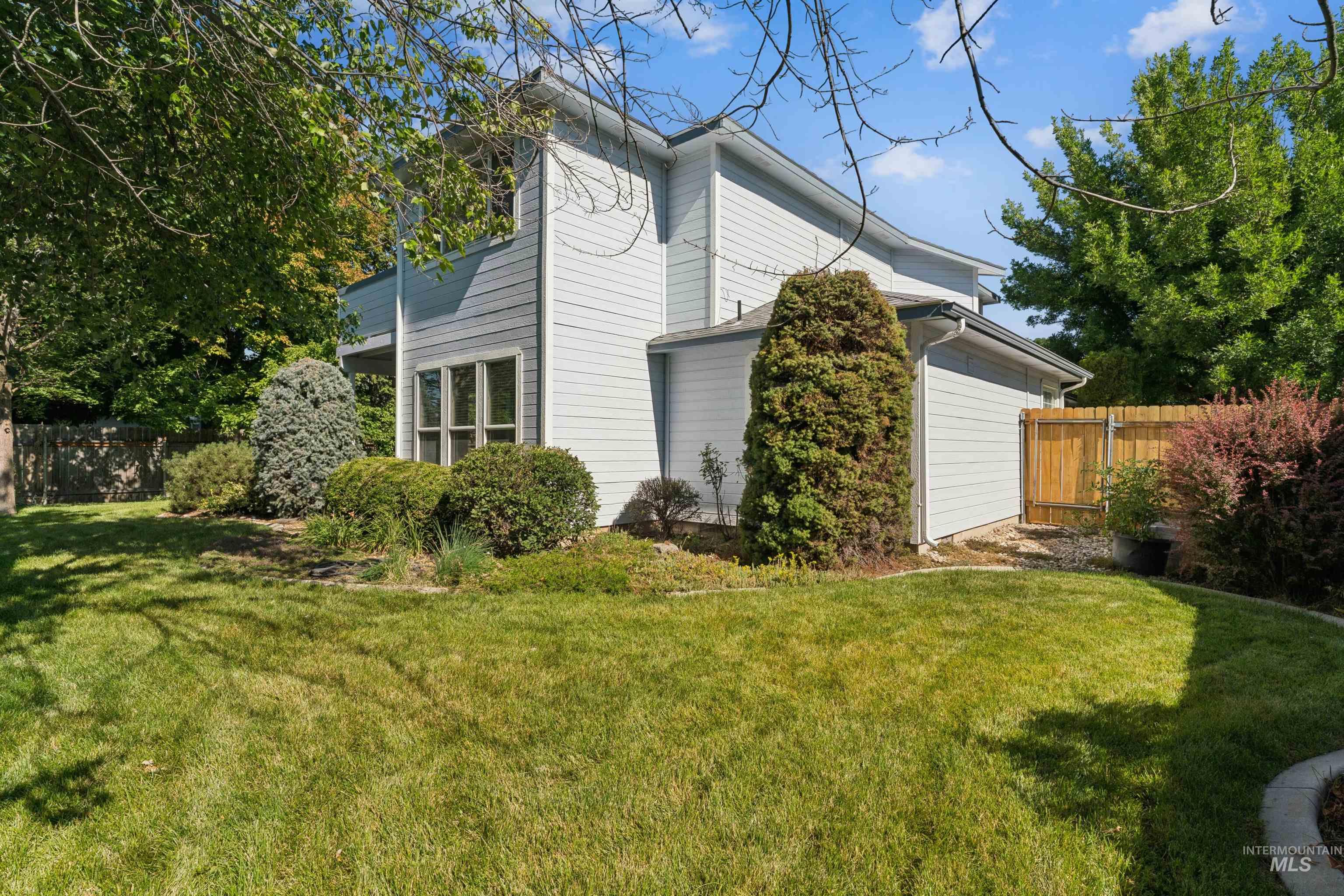 1835 E Meadowgrass St, Meridian, Idaho 83646, 3 Bedrooms, 2.5 Bathrooms, Residential For Sale, Price $445,000, 98993685