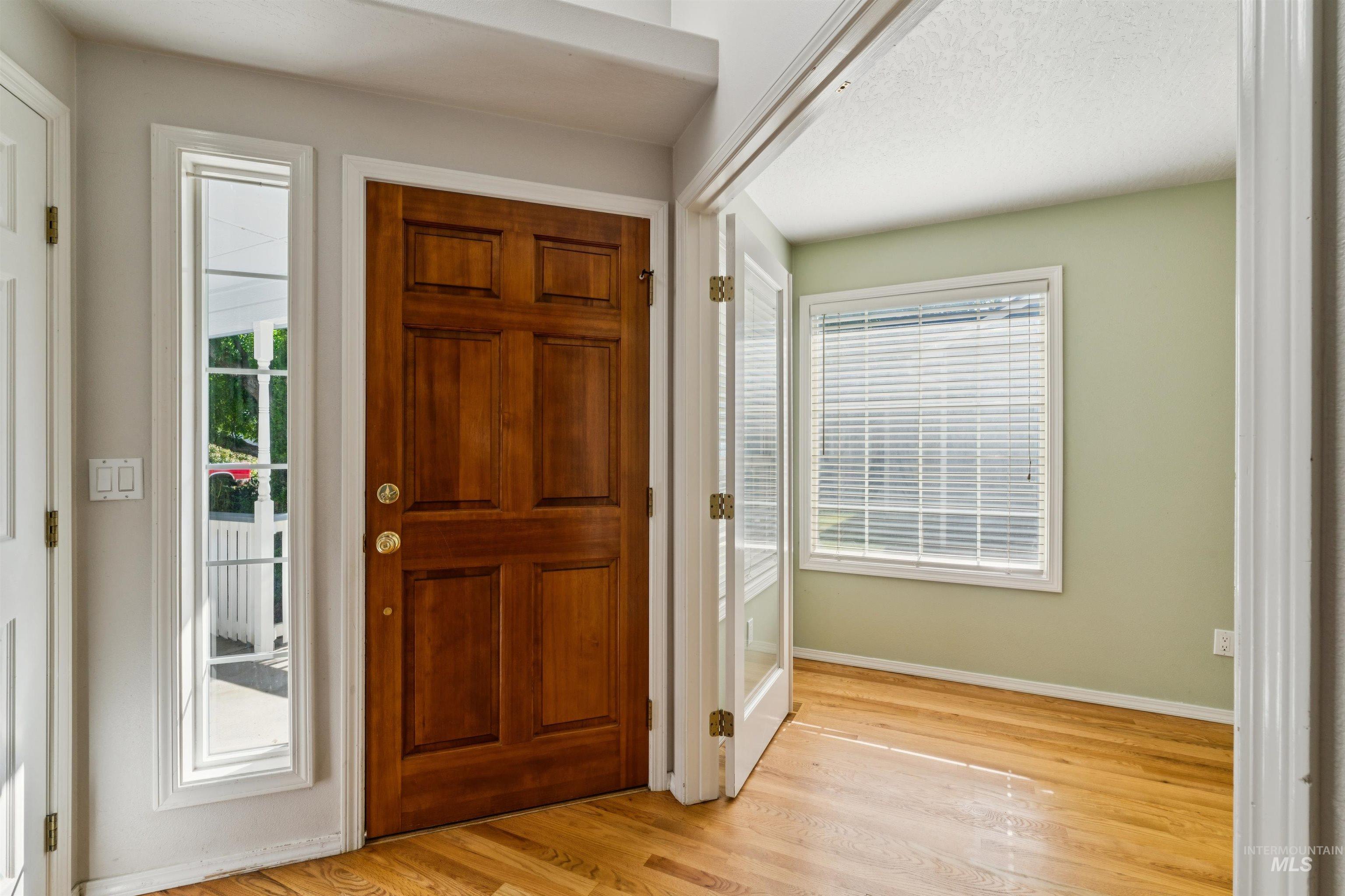 1835 E Meadowgrass St, Meridian, Idaho 83646, 3 Bedrooms, 2.5 Bathrooms, Residential For Sale, Price $445,000, 98993685