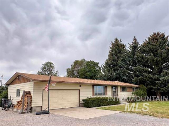 3197 Eagle Rock Road, American Falls, Idaho 83211, 5 Bedrooms, 3 Bathrooms, Residential For Sale, Price $499,000,MLS 98993686