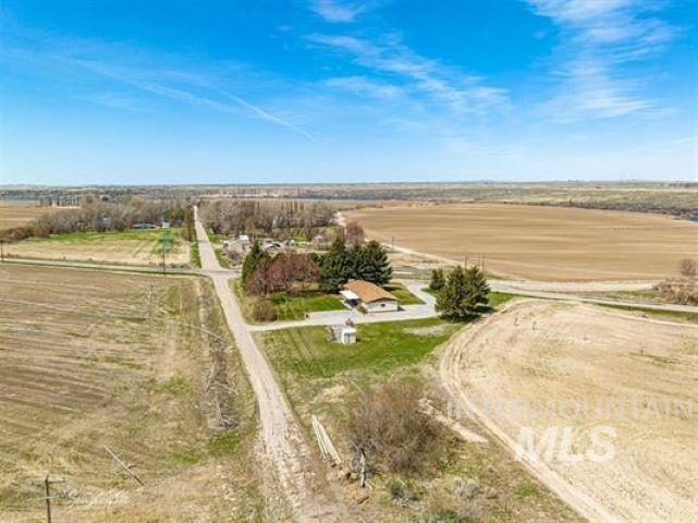 3197 Eagle Rock Road, American Falls, Idaho 83211, 5 Bedrooms, 3 Bathrooms, Residential For Sale, Price $499,000,MLS 98993686