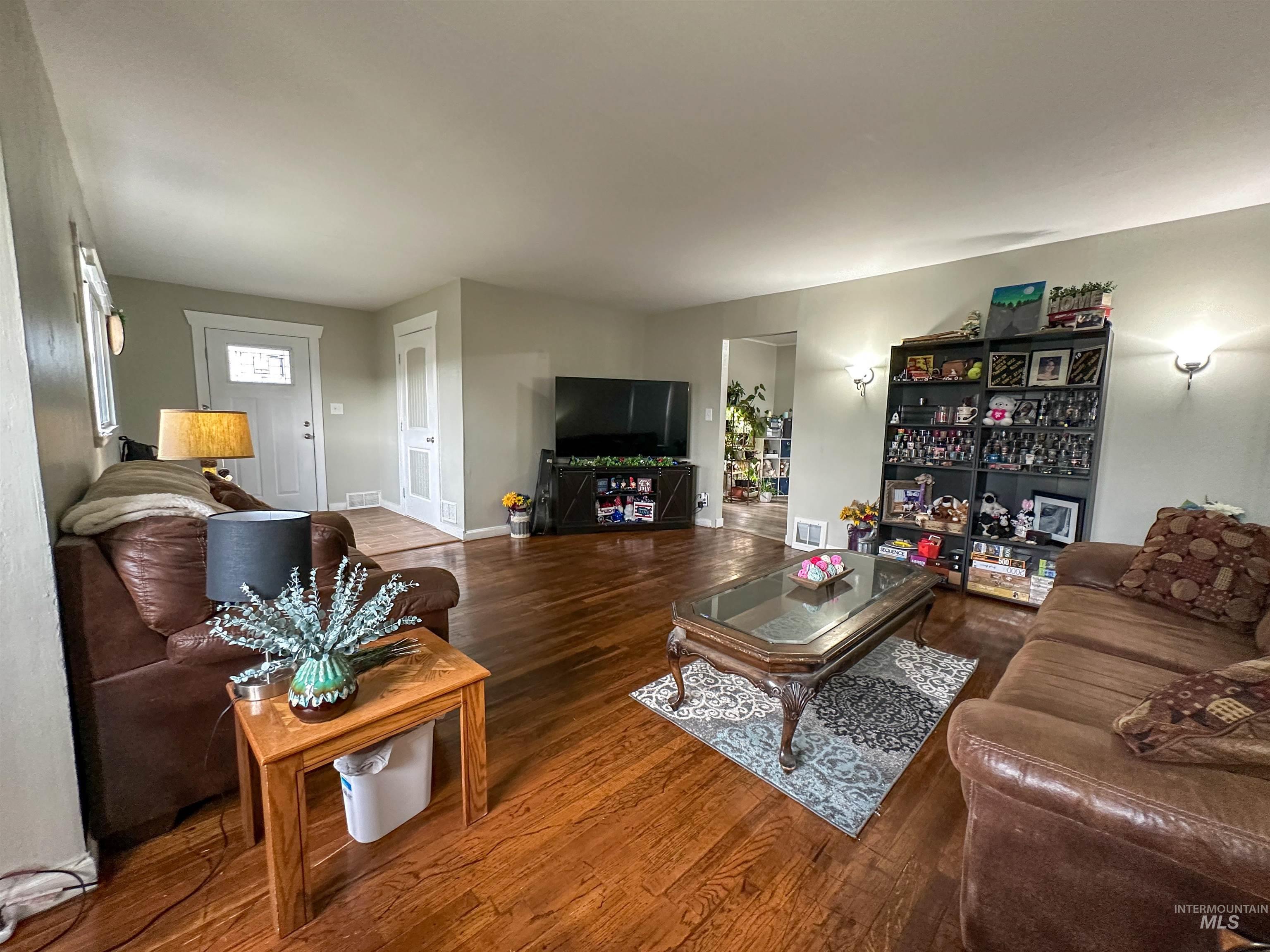 507 Wendell Street, Twin Falls, Idaho 83301, 5 Bedrooms, 2 Bathrooms, Residential For Sale, Price $444,888, 98993693