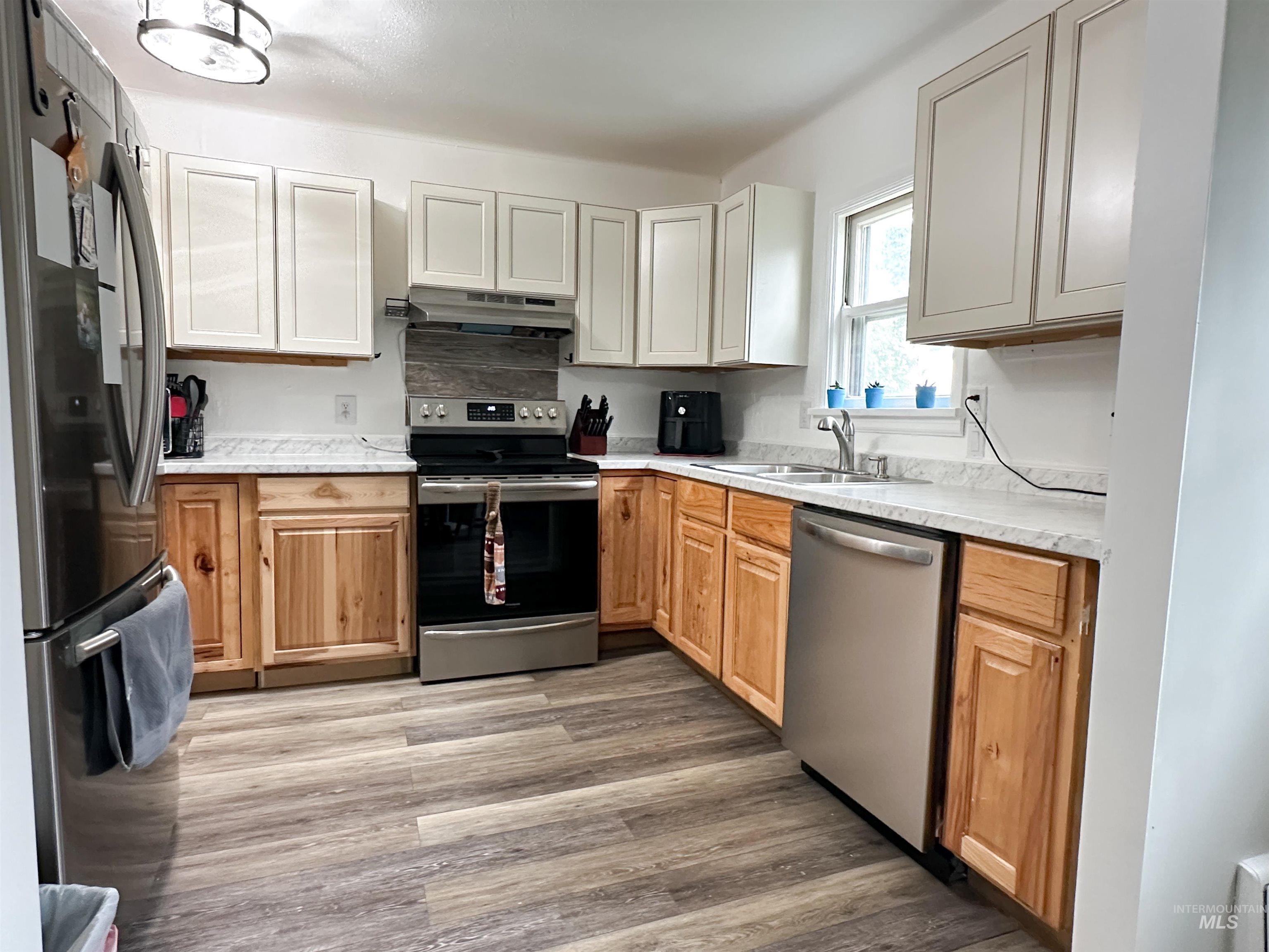 507 Wendell Street, Twin Falls, Idaho 83301, 5 Bedrooms, 2 Bathrooms, Residential For Sale, Price $444,888, 98993693