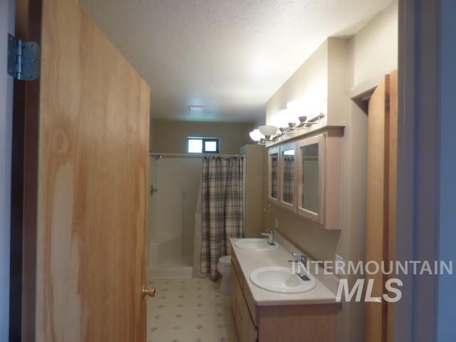 1311 Westlake Drive, Clarkston, Washington 99403, 2 Bedrooms, 2 Bathrooms, Residential For Sale, Price $675,000, 98993699