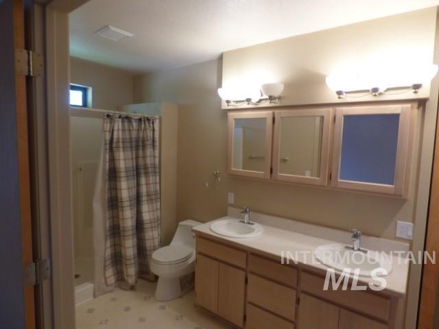 1311 Westlake Drive, Clarkston, Washington 99403, 2 Bedrooms, 2 Bathrooms, Residential For Sale, Price $675,000, 98993699