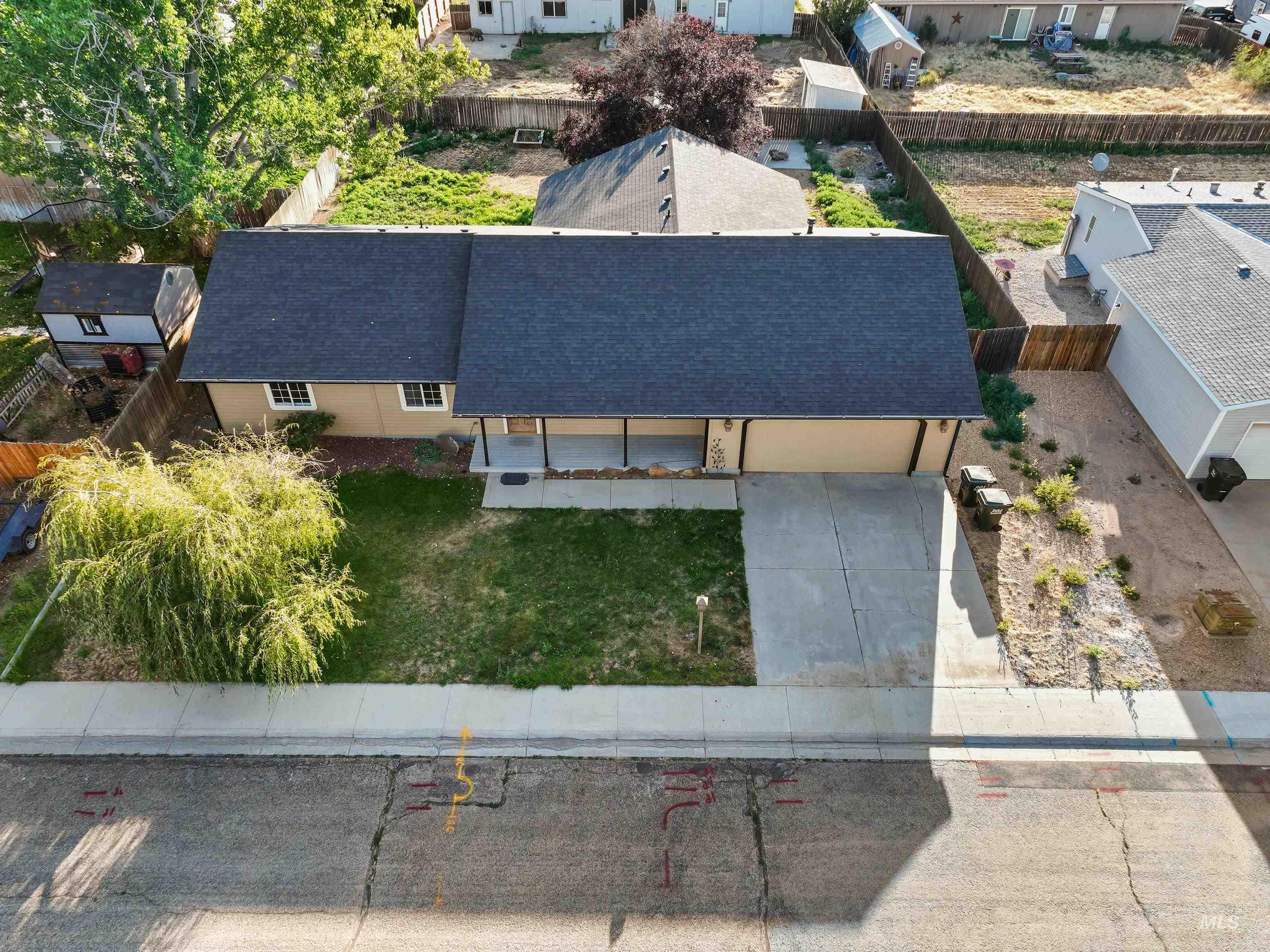 381 S Hayward Ave., Kuna, Idaho 83634, 4 Bedrooms, 2 Bathrooms, Residential For Sale, Price $389,000, 98993701